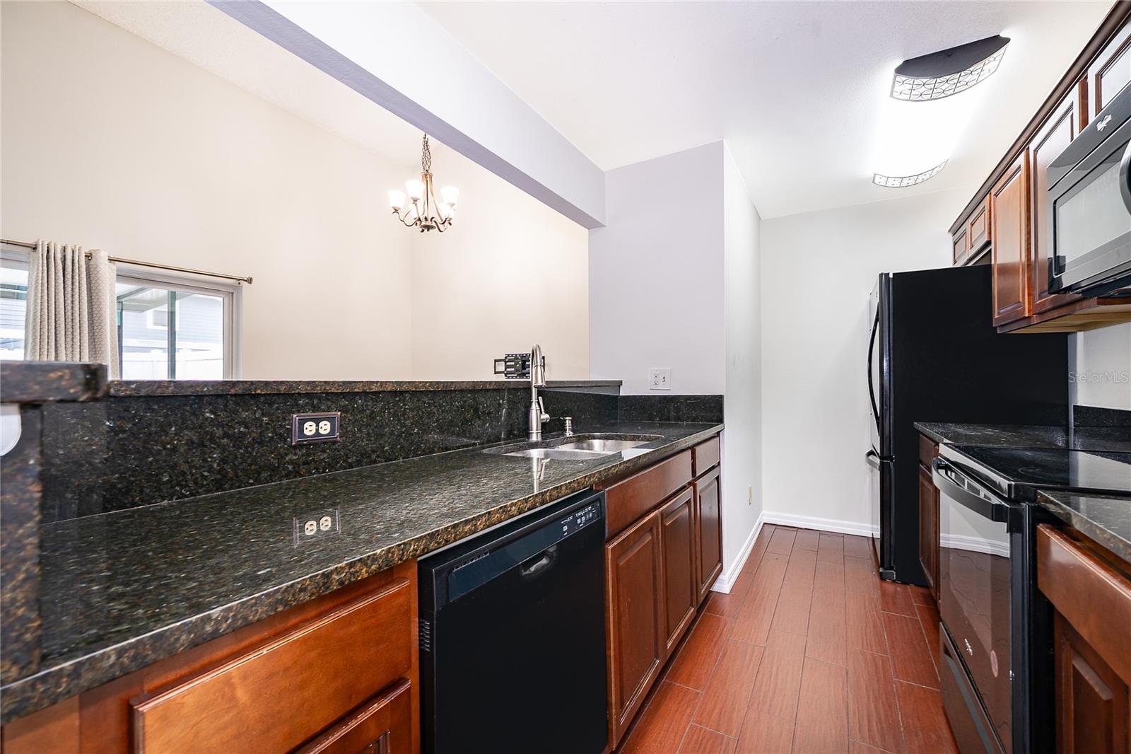 5473 BRACKEN COURT