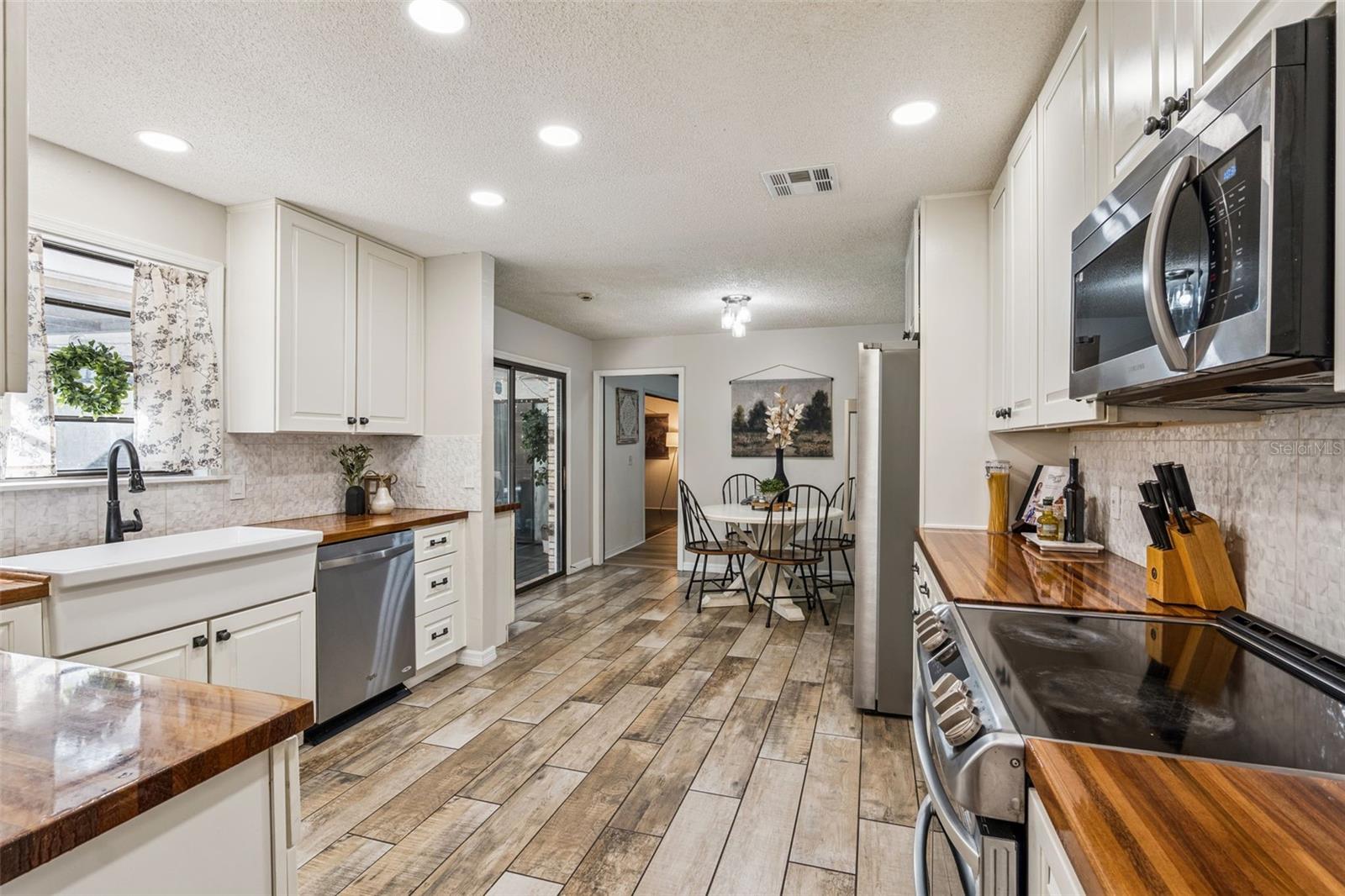 SWEETWATER OAKS SEC 07 - Residential