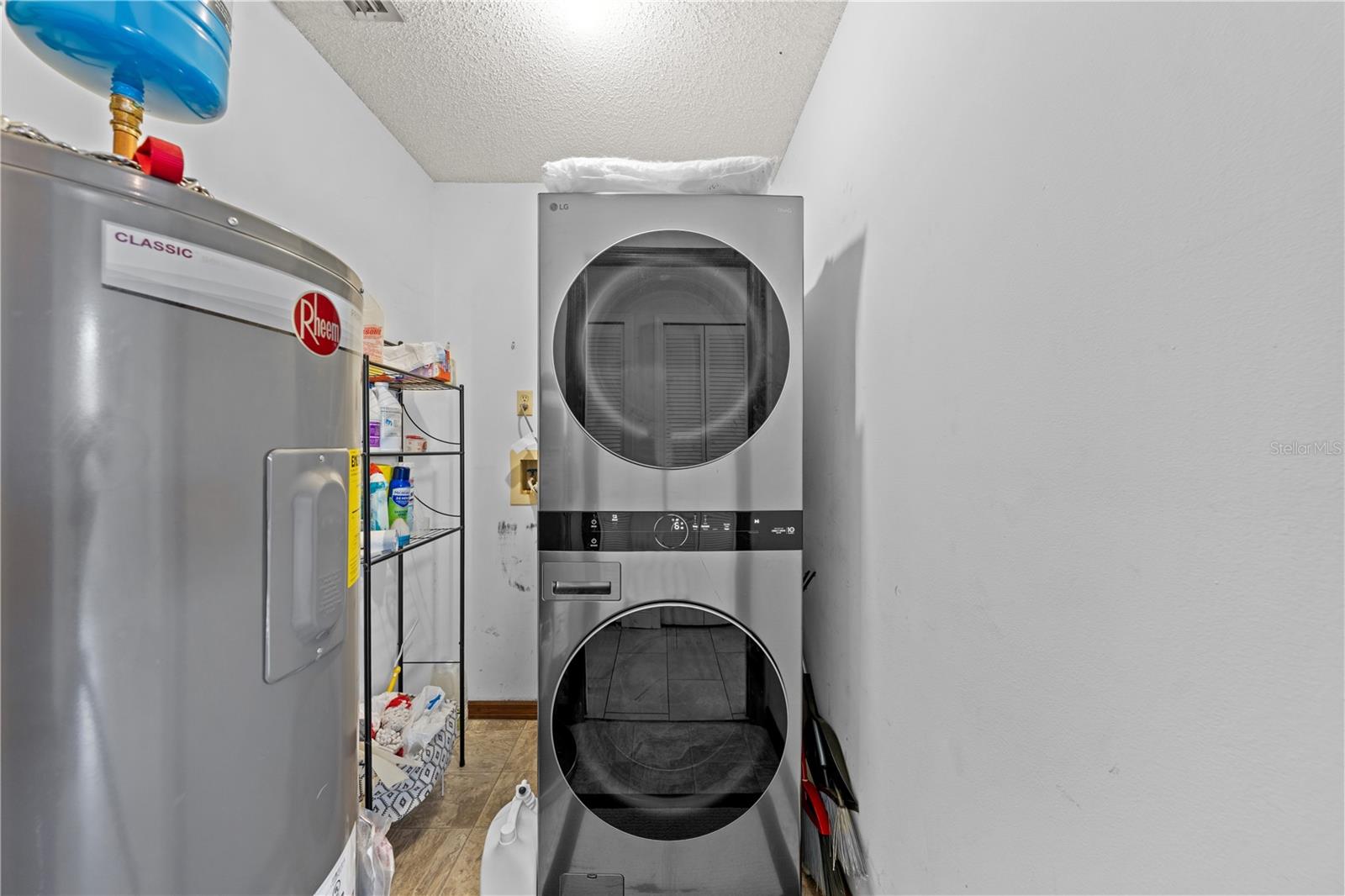 DELTONA LAKES UNIT 12 - Residential