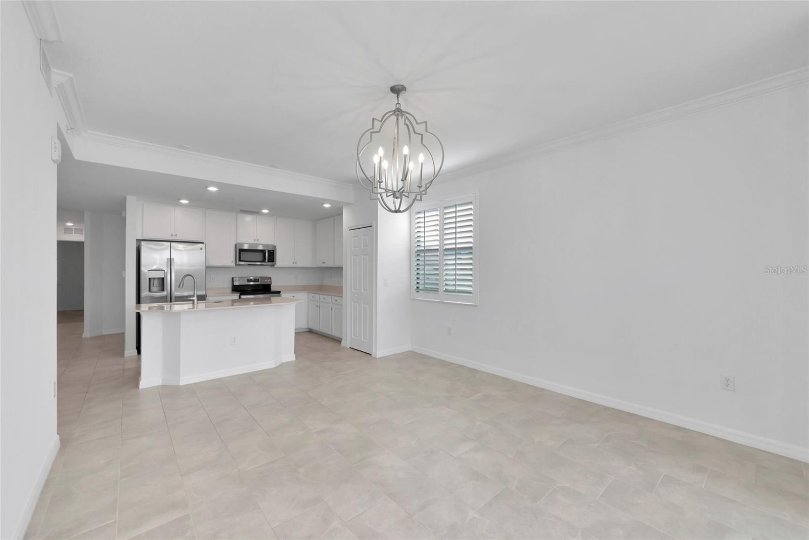 LAKEWOOD NATIONAL - Residential