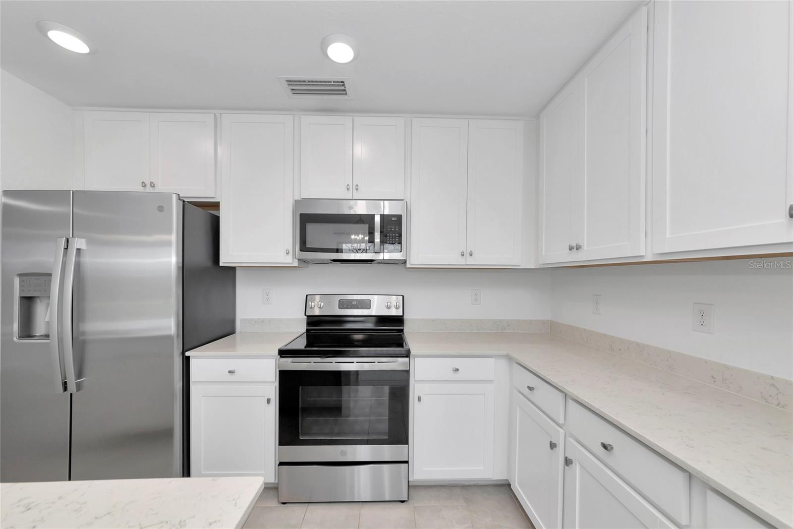 LAKEWOOD NATIONAL - Residential