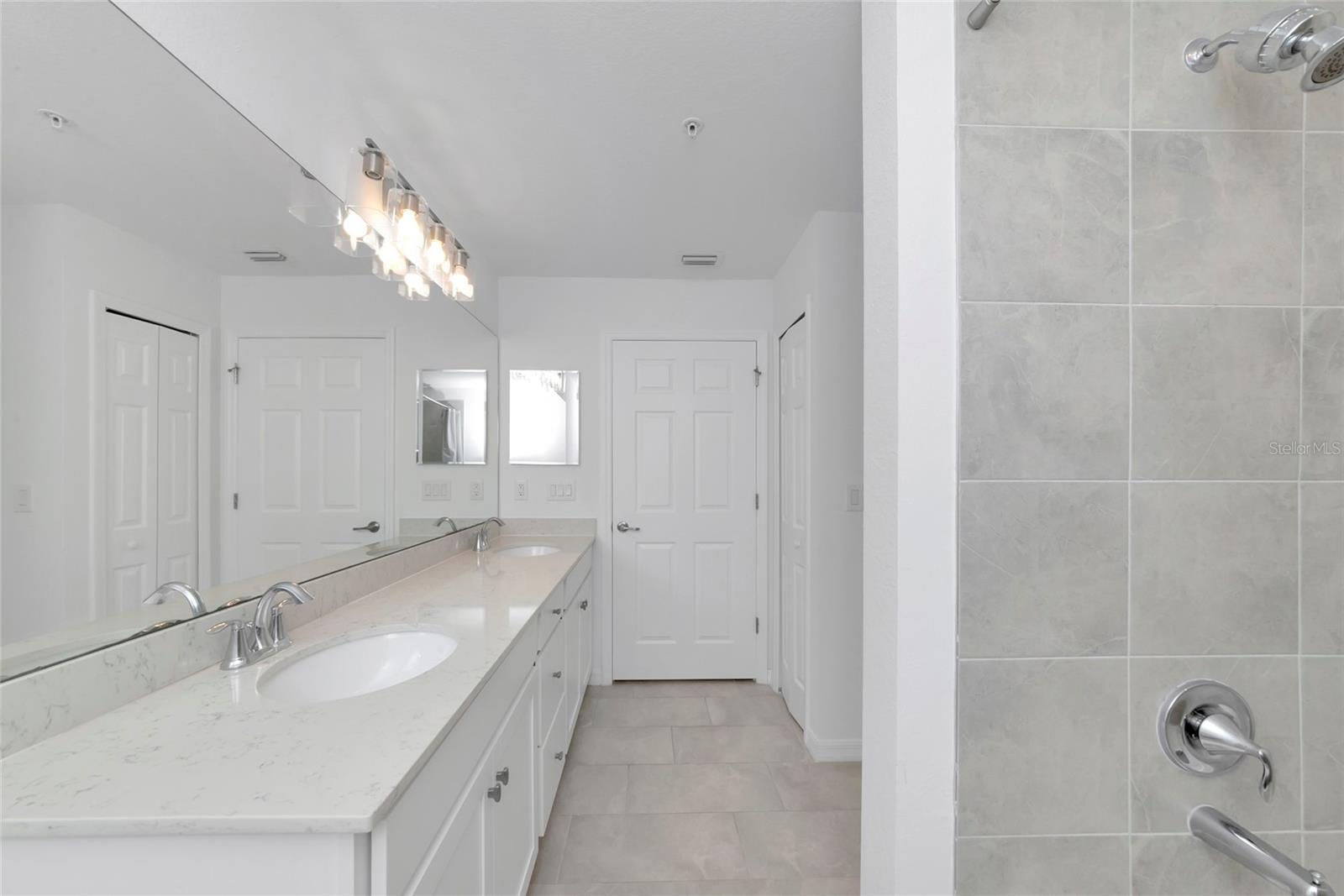 LAKEWOOD NATIONAL - Residential