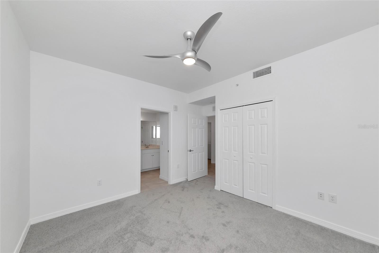 LAKEWOOD NATIONAL - Residential