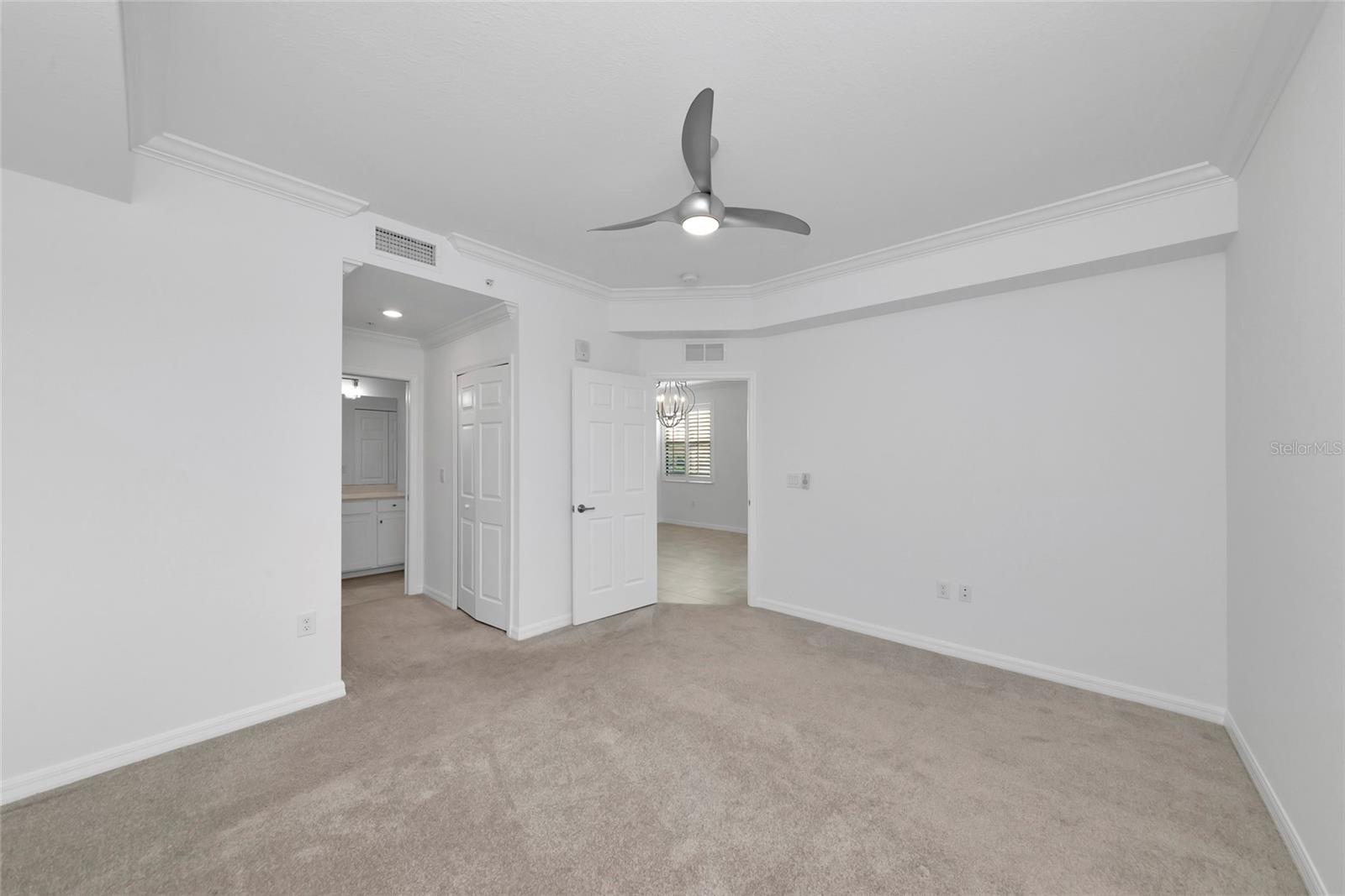 LAKEWOOD NATIONAL - Residential