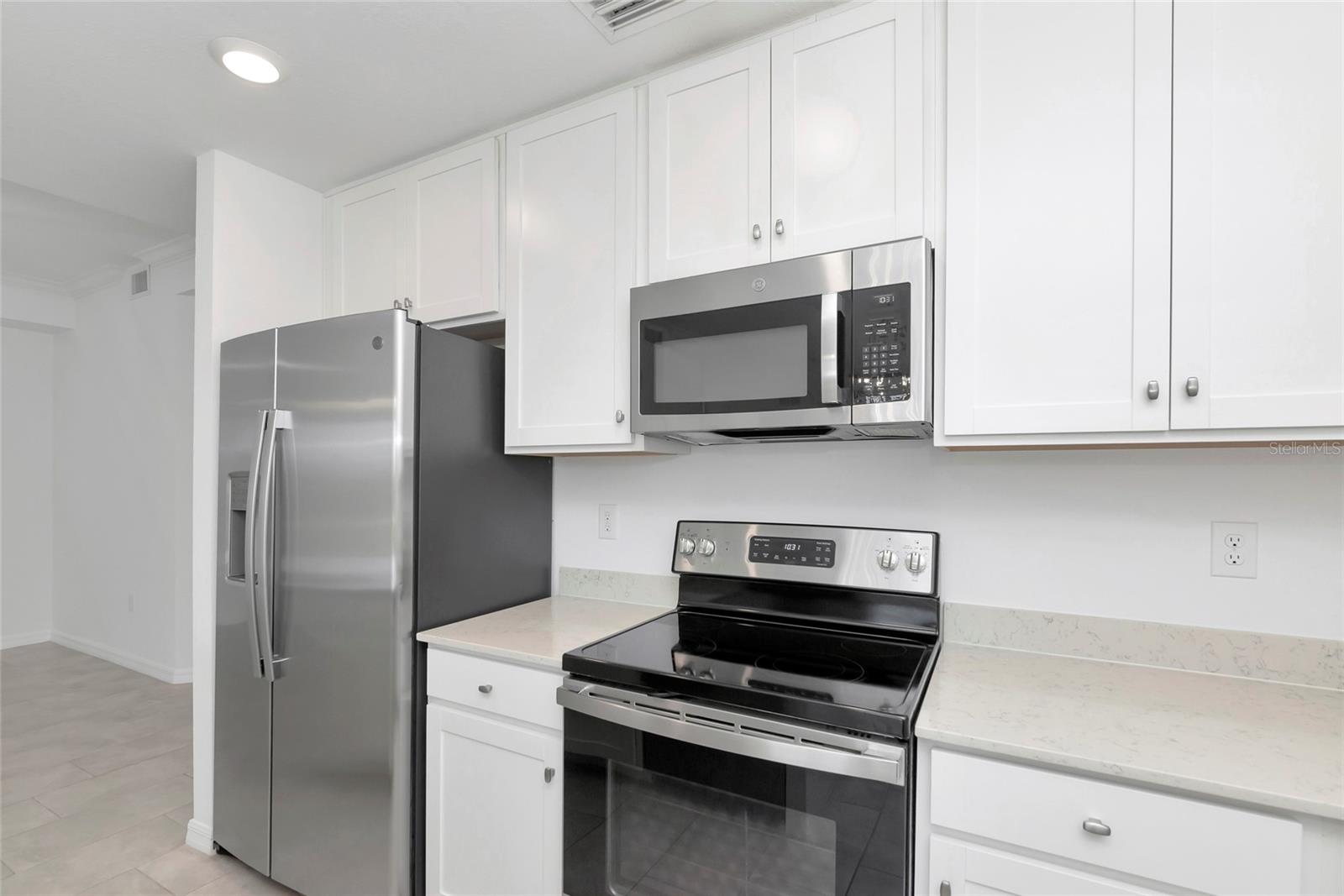 LAKEWOOD NATIONAL - Residential