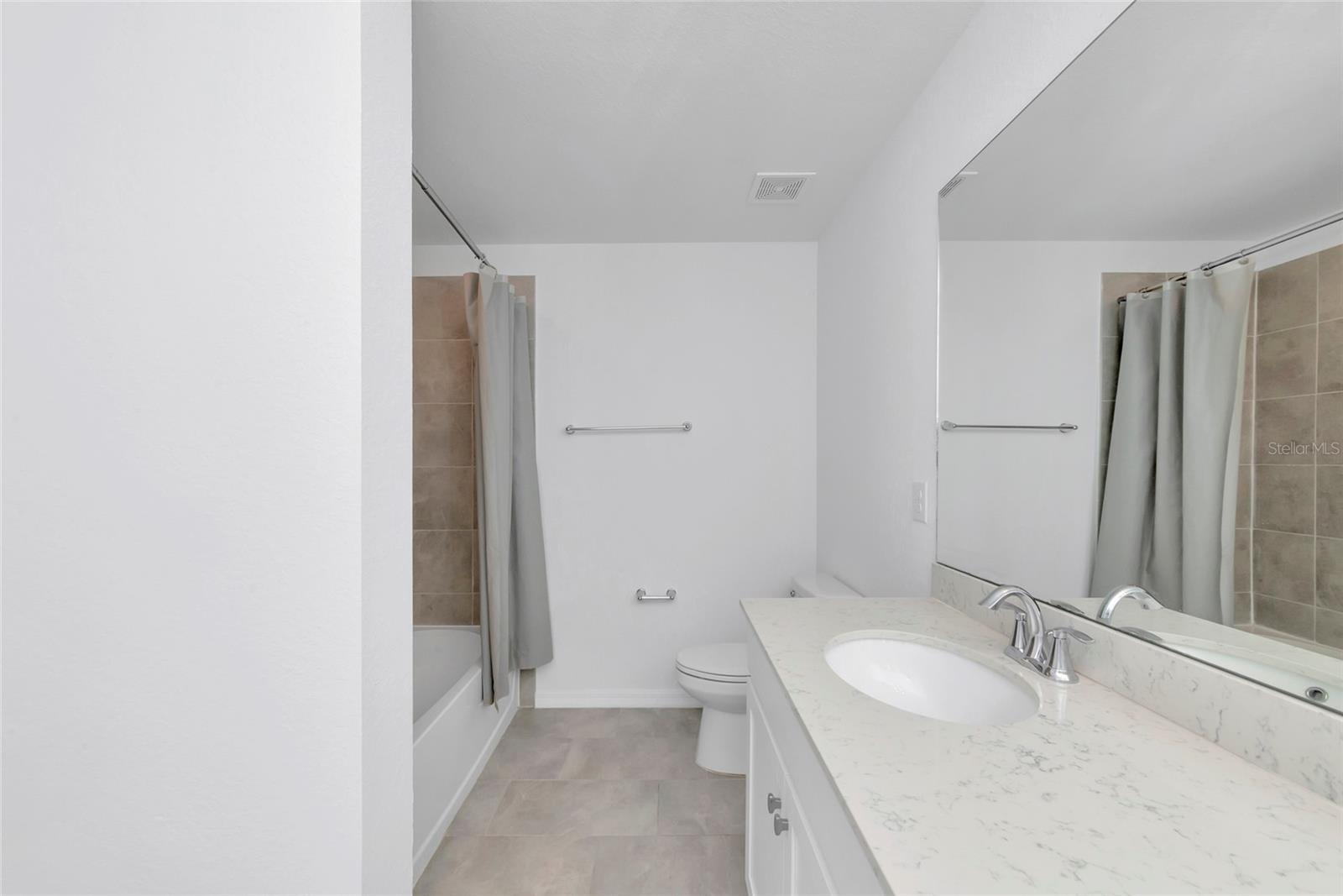 LAKEWOOD NATIONAL - Residential
