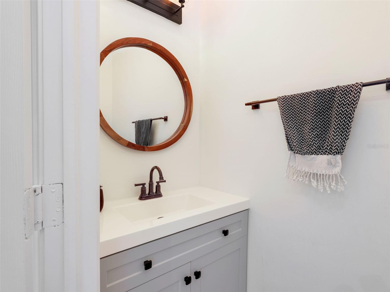 SATURNIA LAKES 1 - Residential