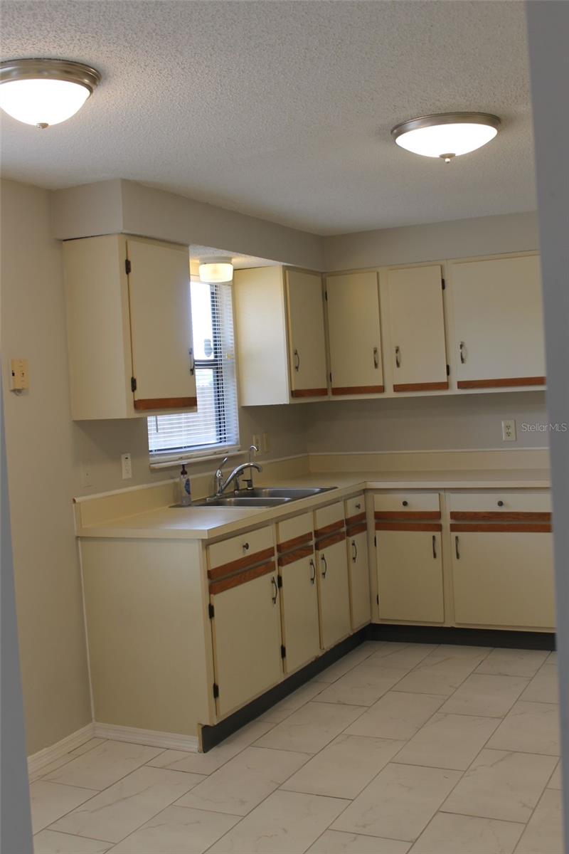 VALENCIA HILLS - Residential Lease