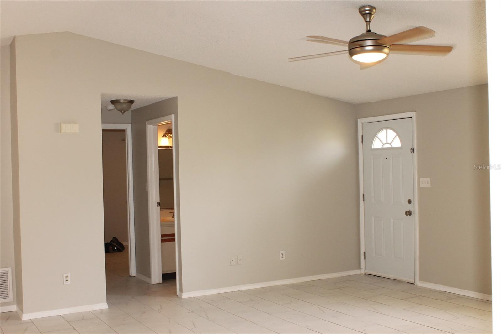 VALENCIA HILLS - Residential Lease