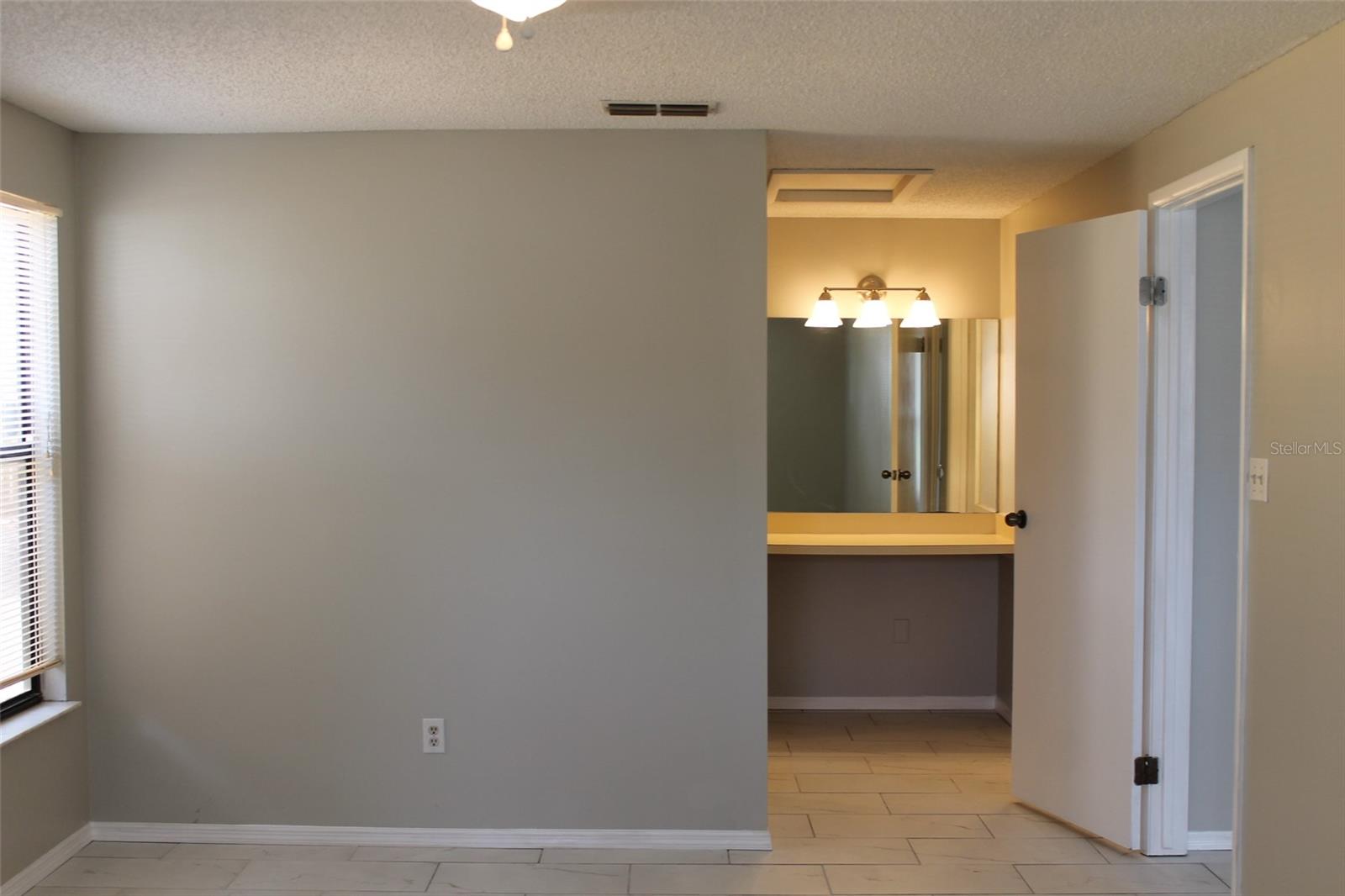 VALENCIA HILLS - Residential Lease