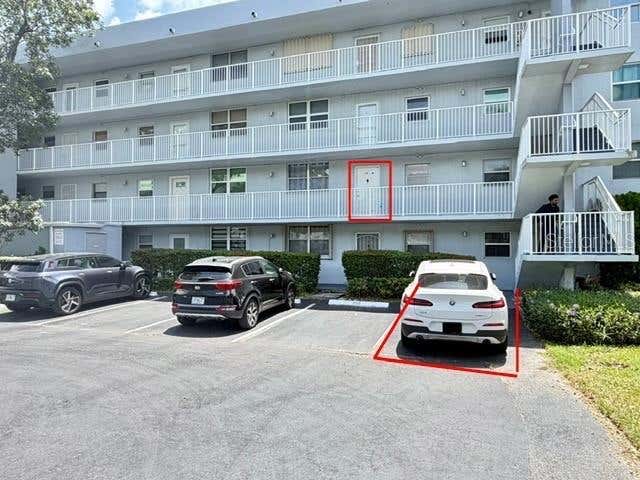 Photo of 107 Royal Park Drive #2G, Oakland Park, FL 33309 (MLS # TB8530274)