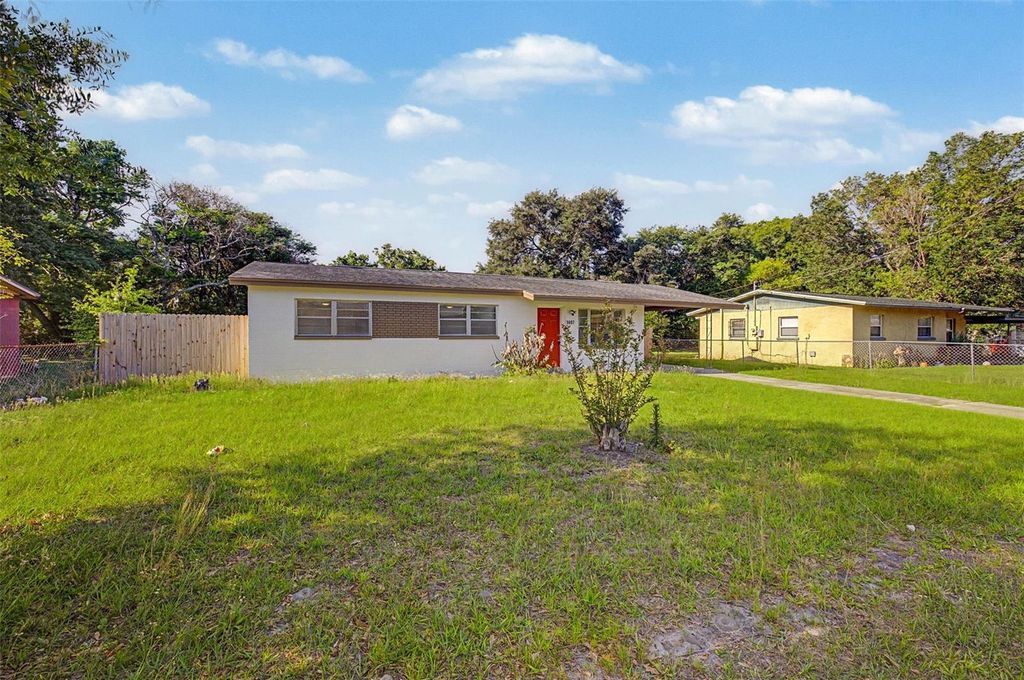 Photo of 1807 E Ohio Street, Plant City, FL 33563 (MLS # TB8500655)