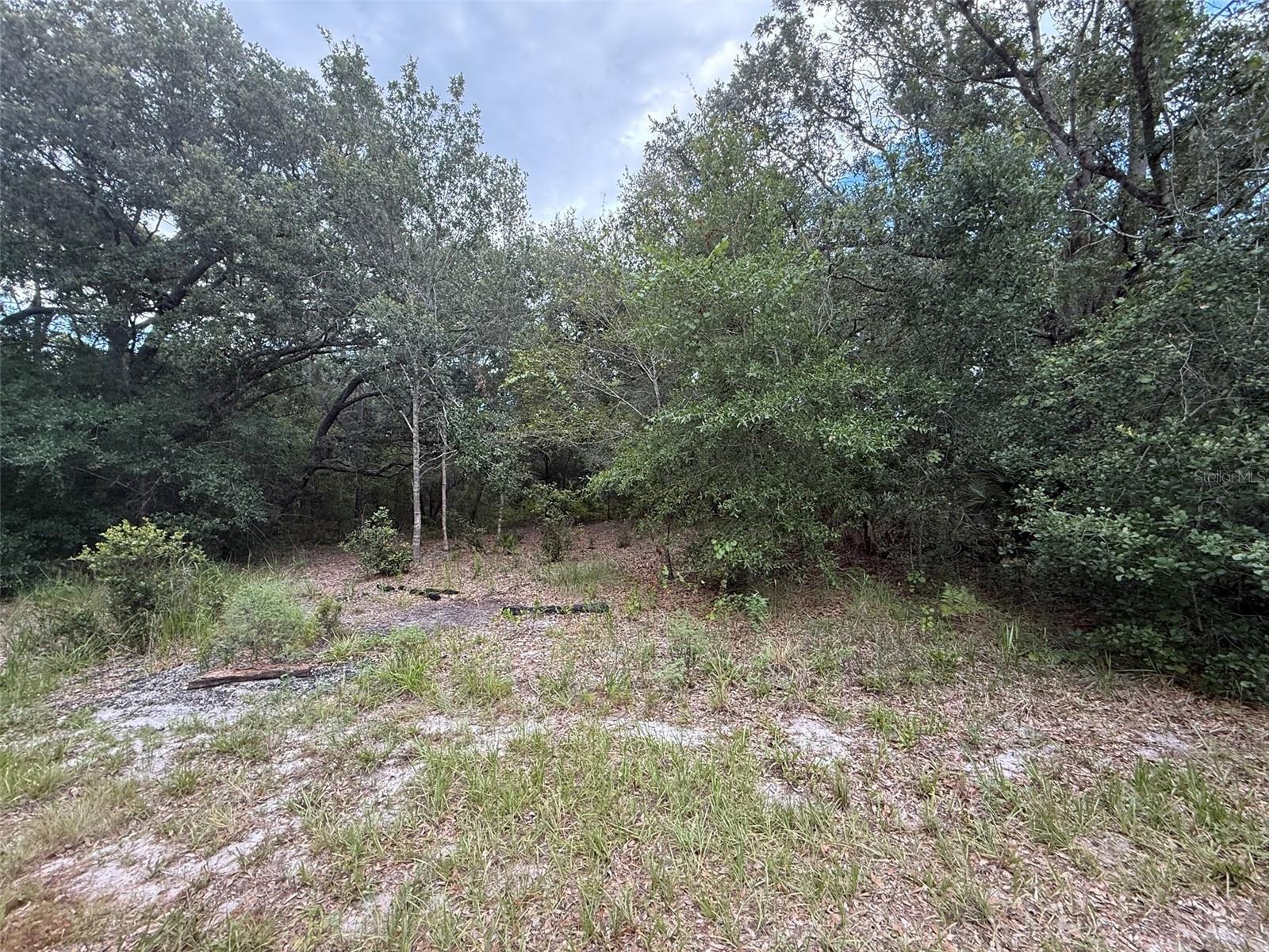 LEISURE LAKES SEC 04 - Land