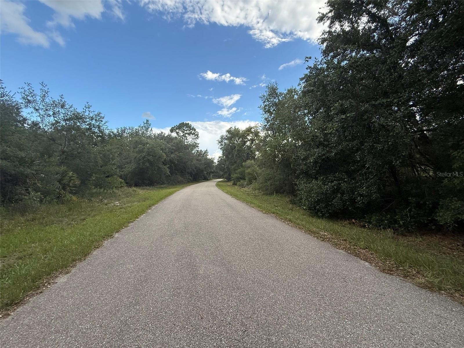 LEISURE LAKES SEC 04 - Land