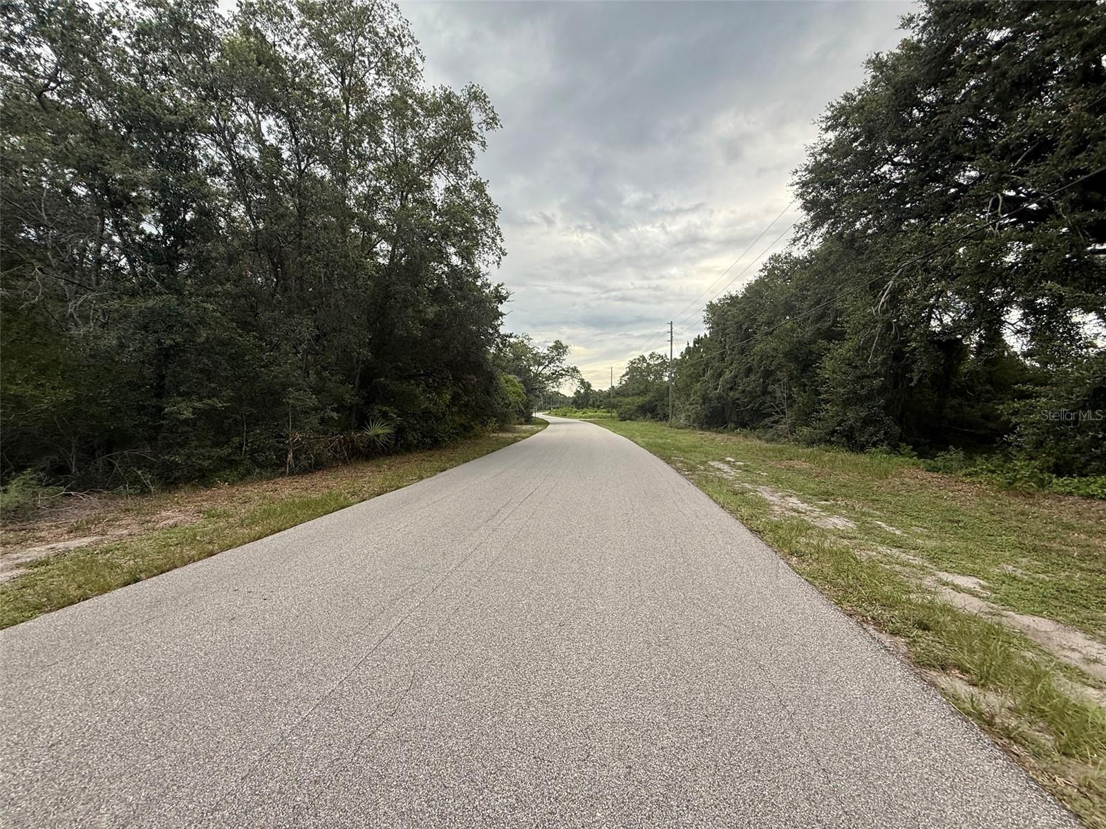 LEISURE LAKES SEC 04 - Land