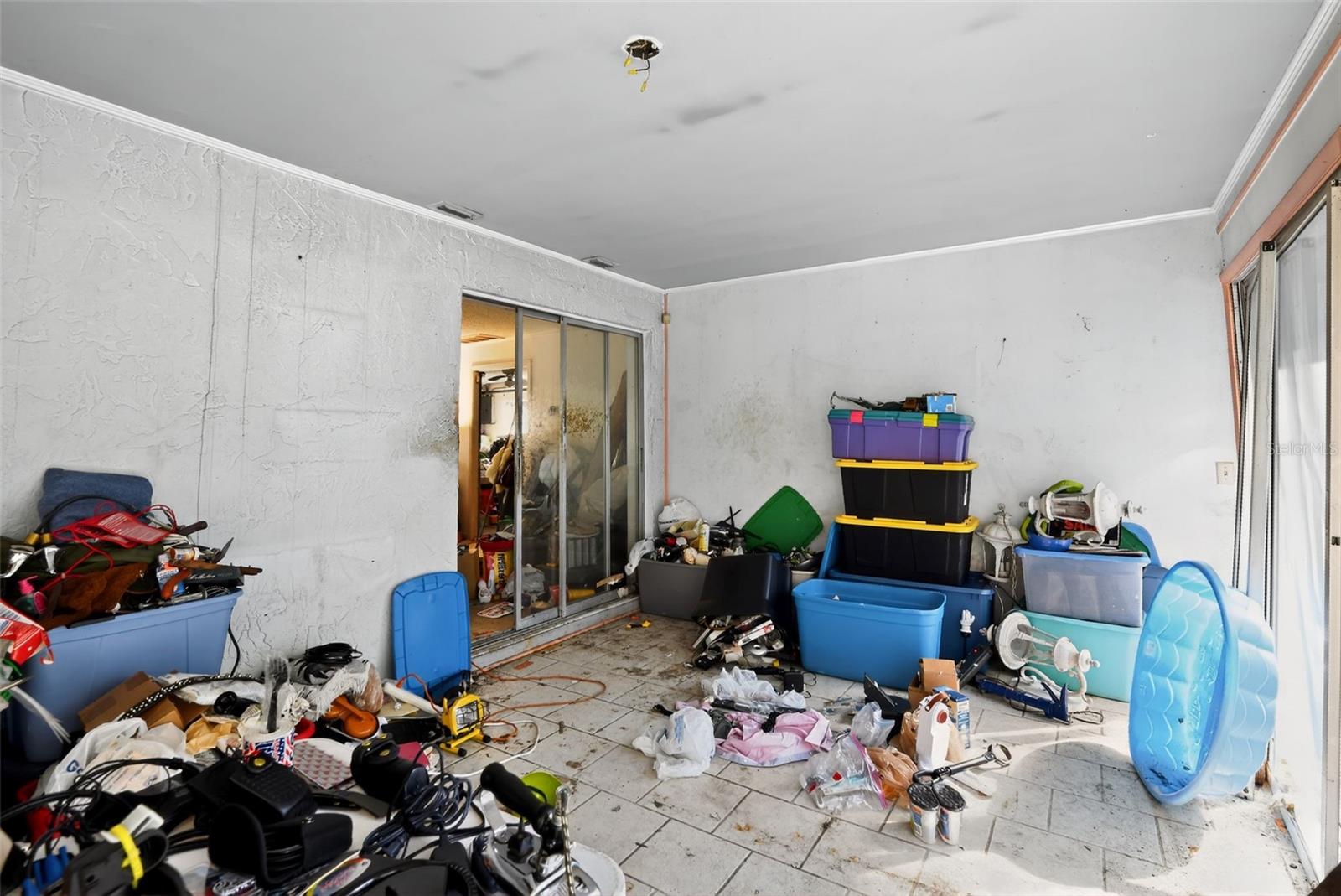 HOURGLASS LAKE SUB - Residential