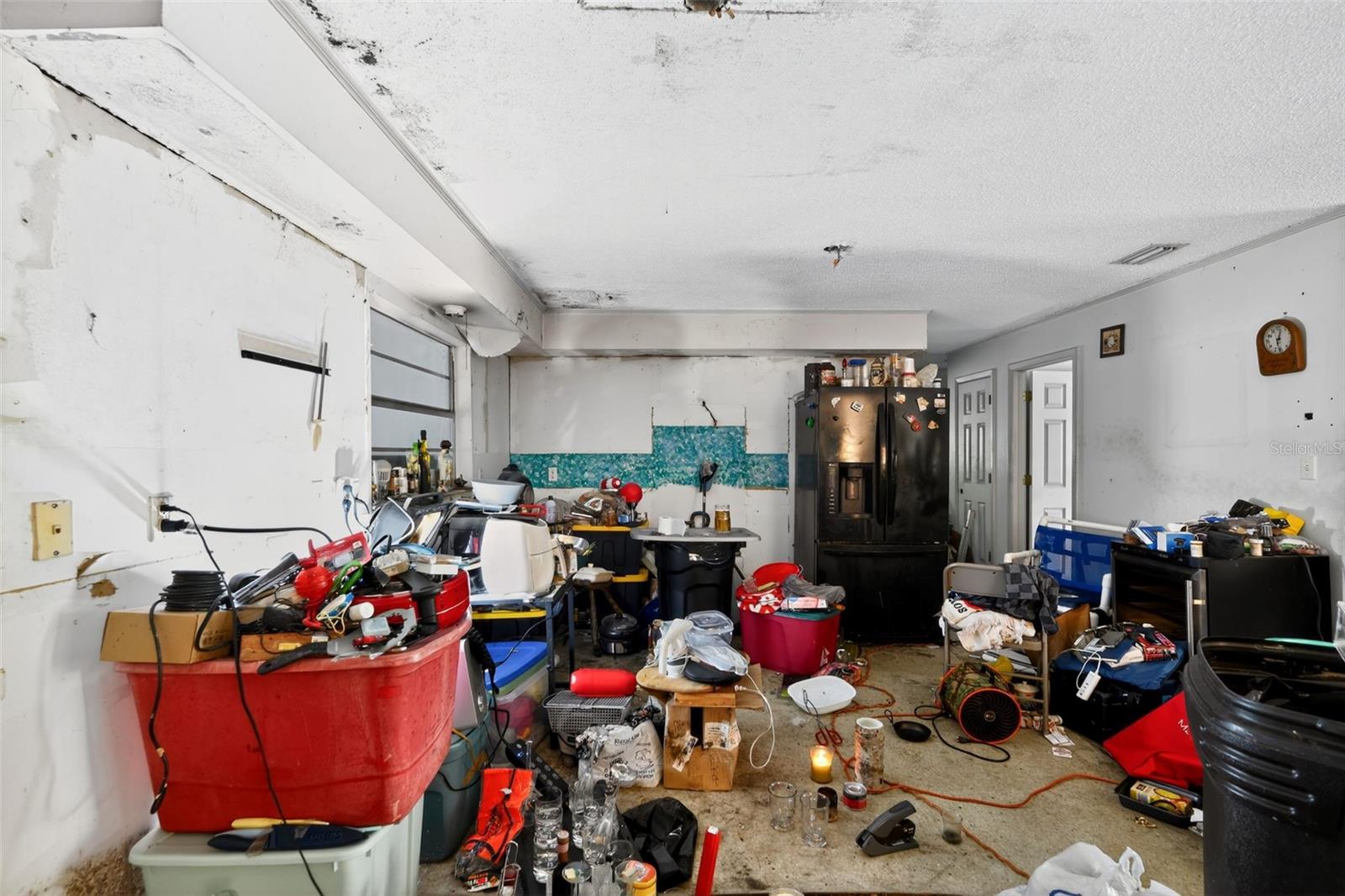 HOURGLASS LAKE SUB - Residential