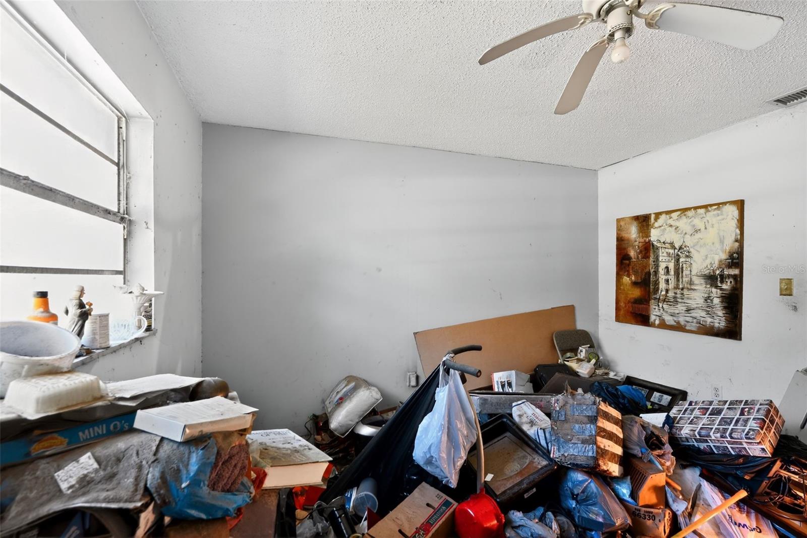 HOURGLASS LAKE SUB - Residential