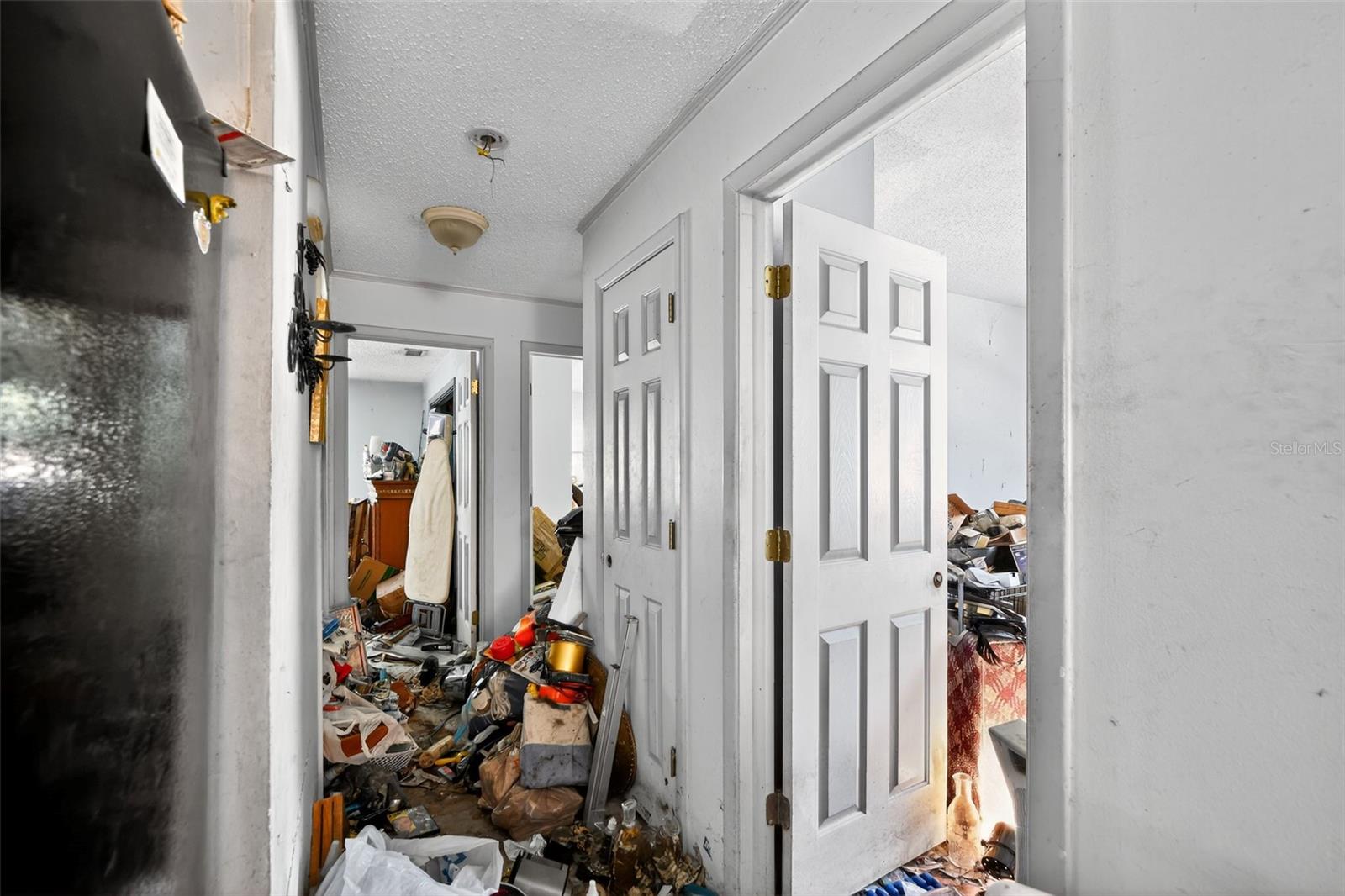 HOURGLASS LAKE SUB - Residential