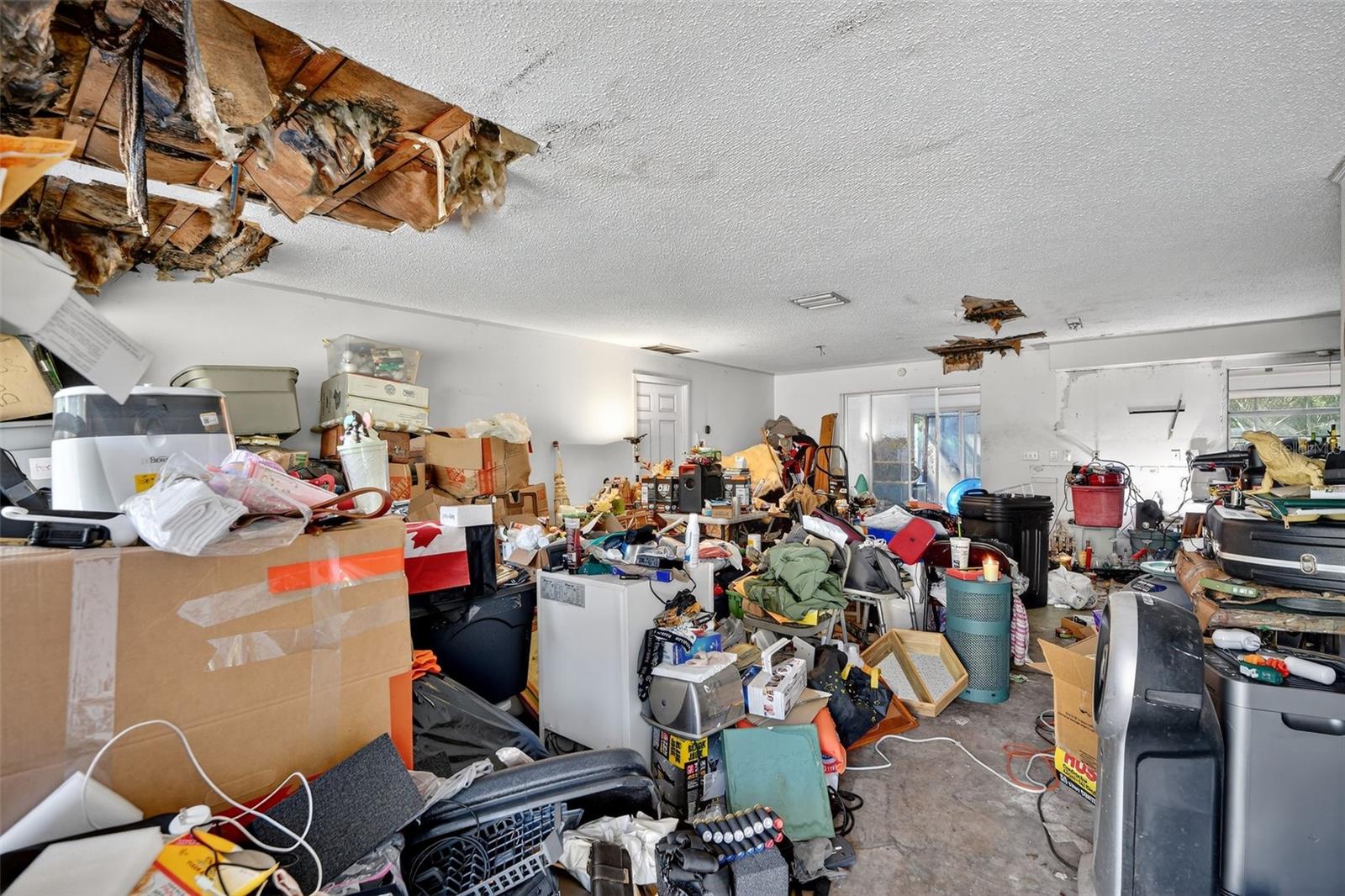 HOURGLASS LAKE SUB - Residential