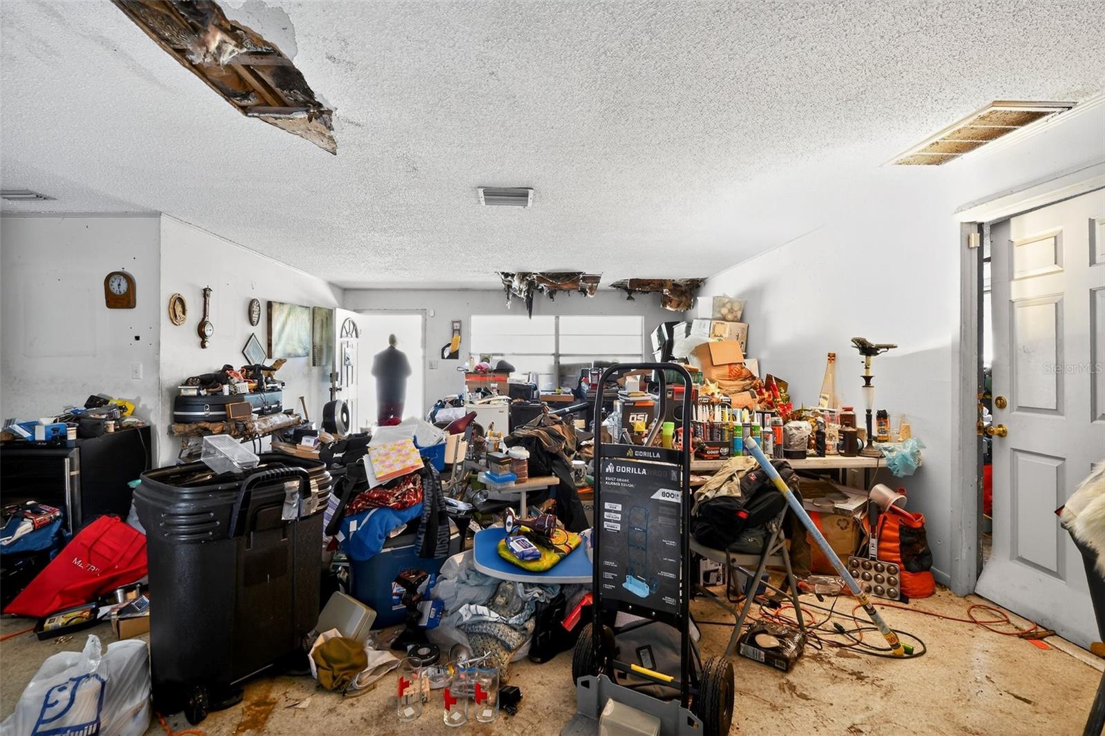 HOURGLASS LAKE SUB - Residential