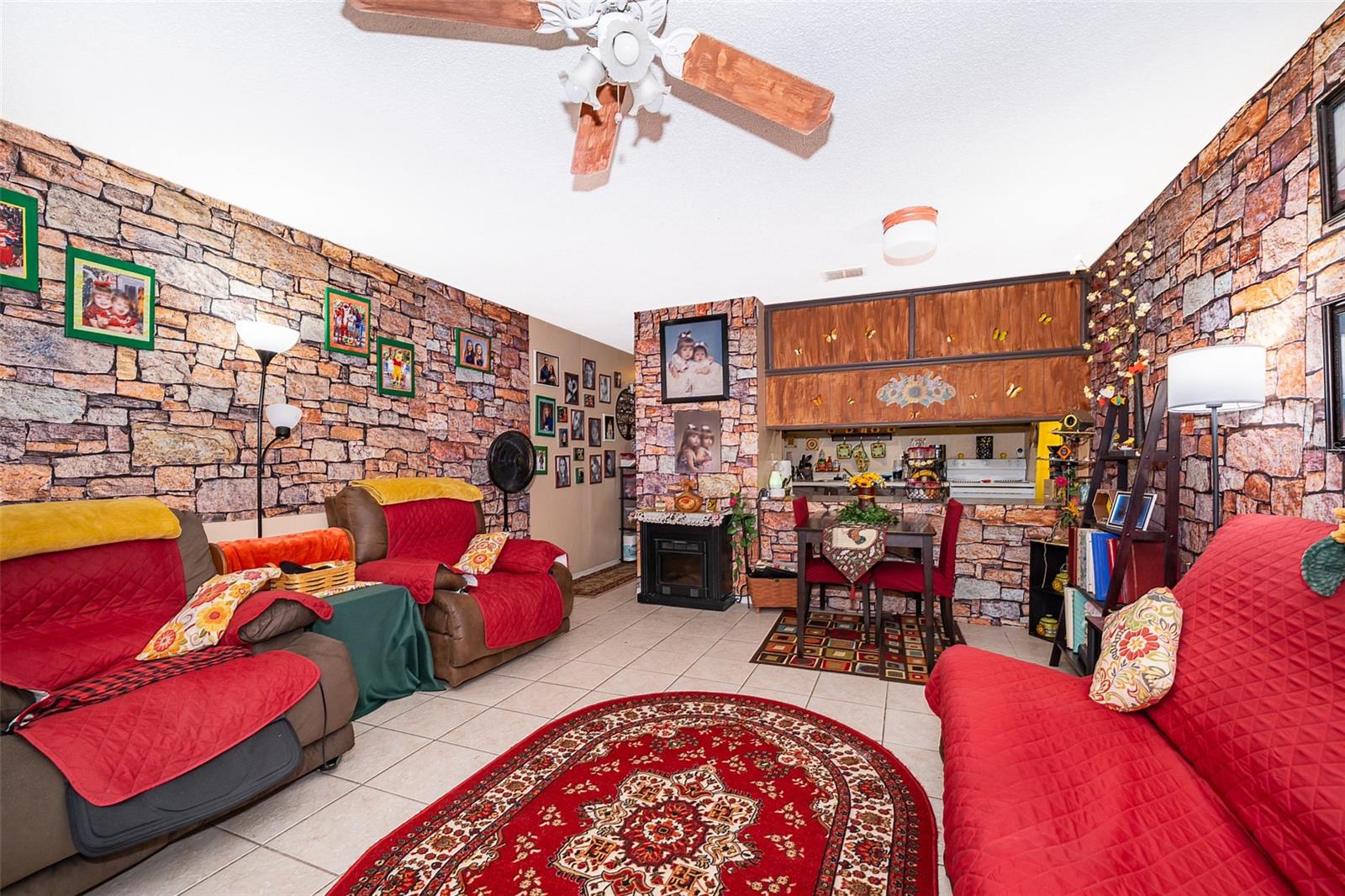 2421 SHANNON ROAD