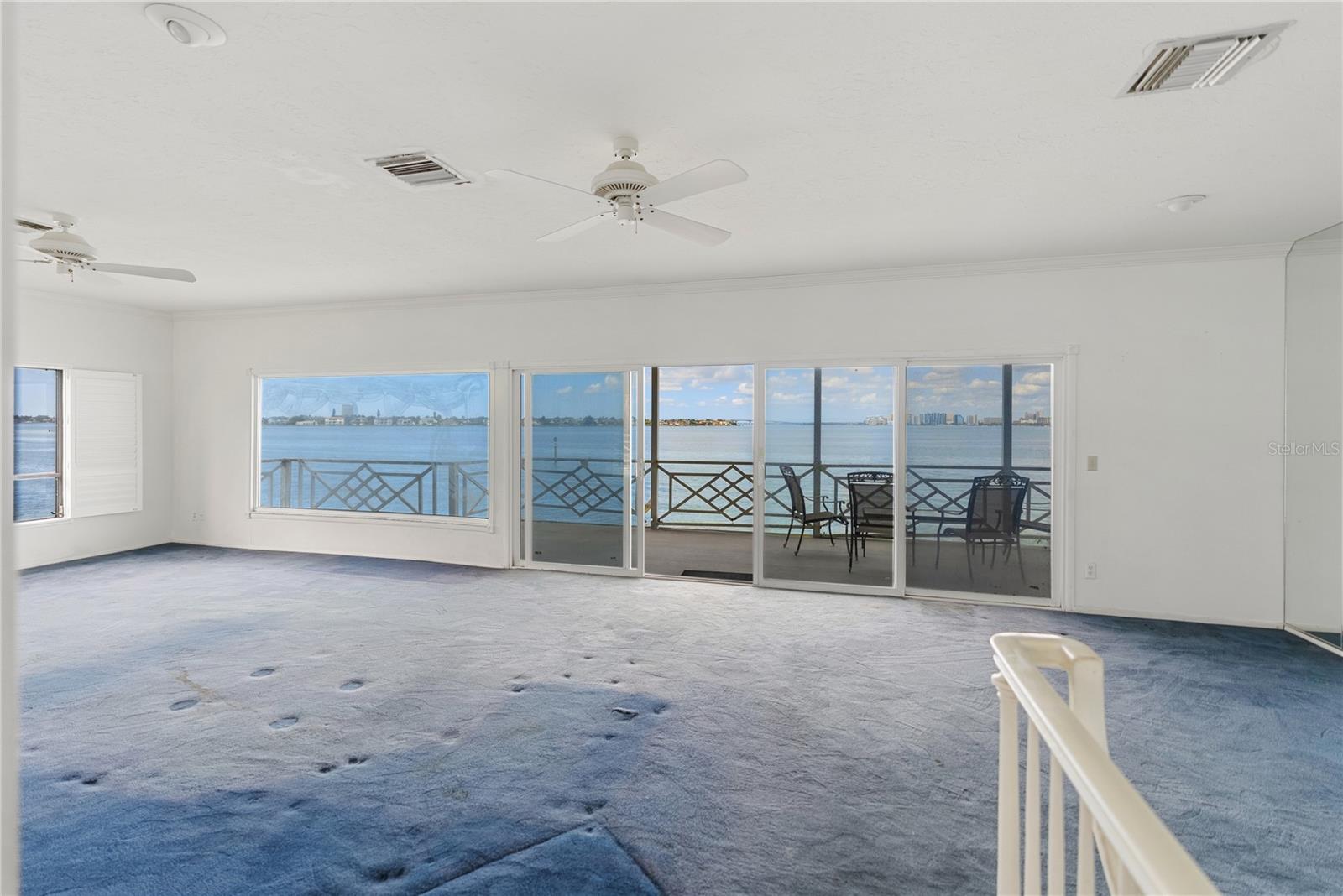 BAY ISLAND - Residential