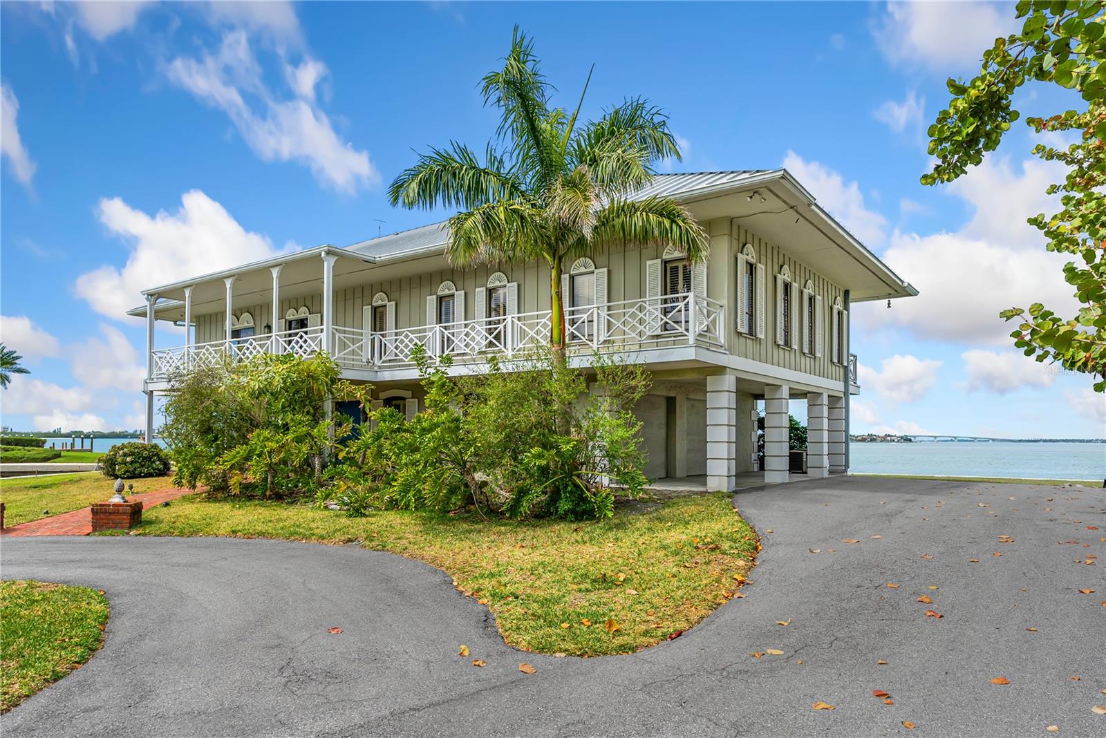 BAY ISLAND - Residential