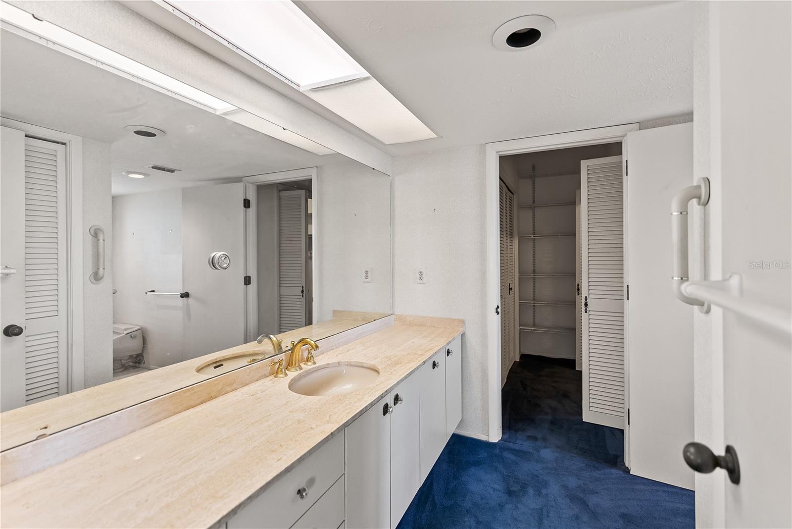 BAY ISLAND - Residential