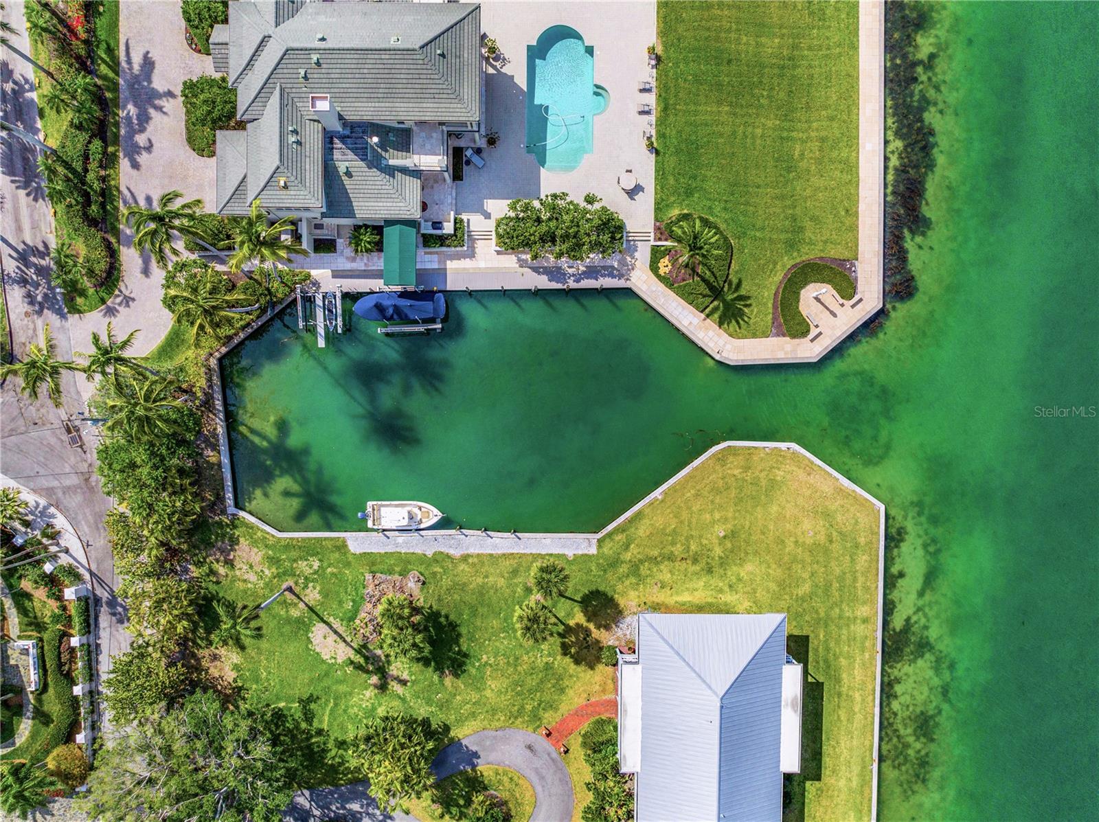 BAY ISLAND - Residential