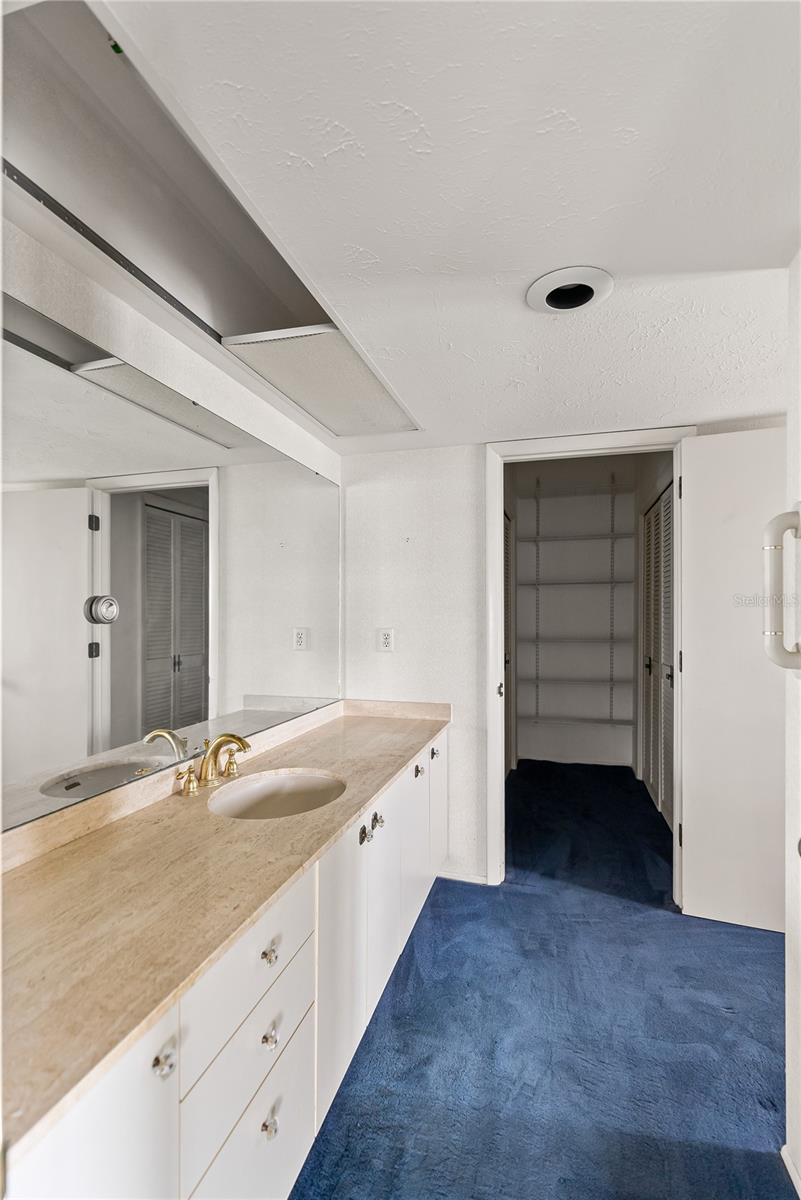 BAY ISLAND - Residential