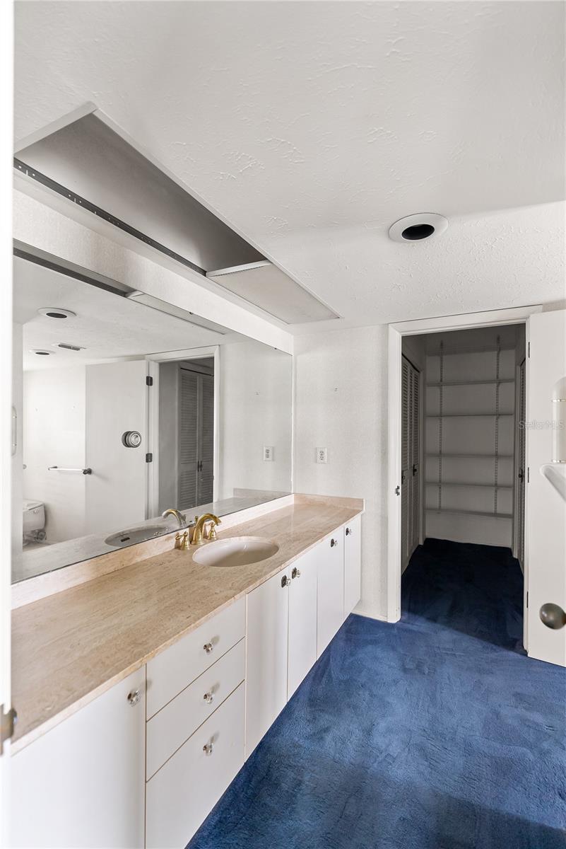 BAY ISLAND - Residential