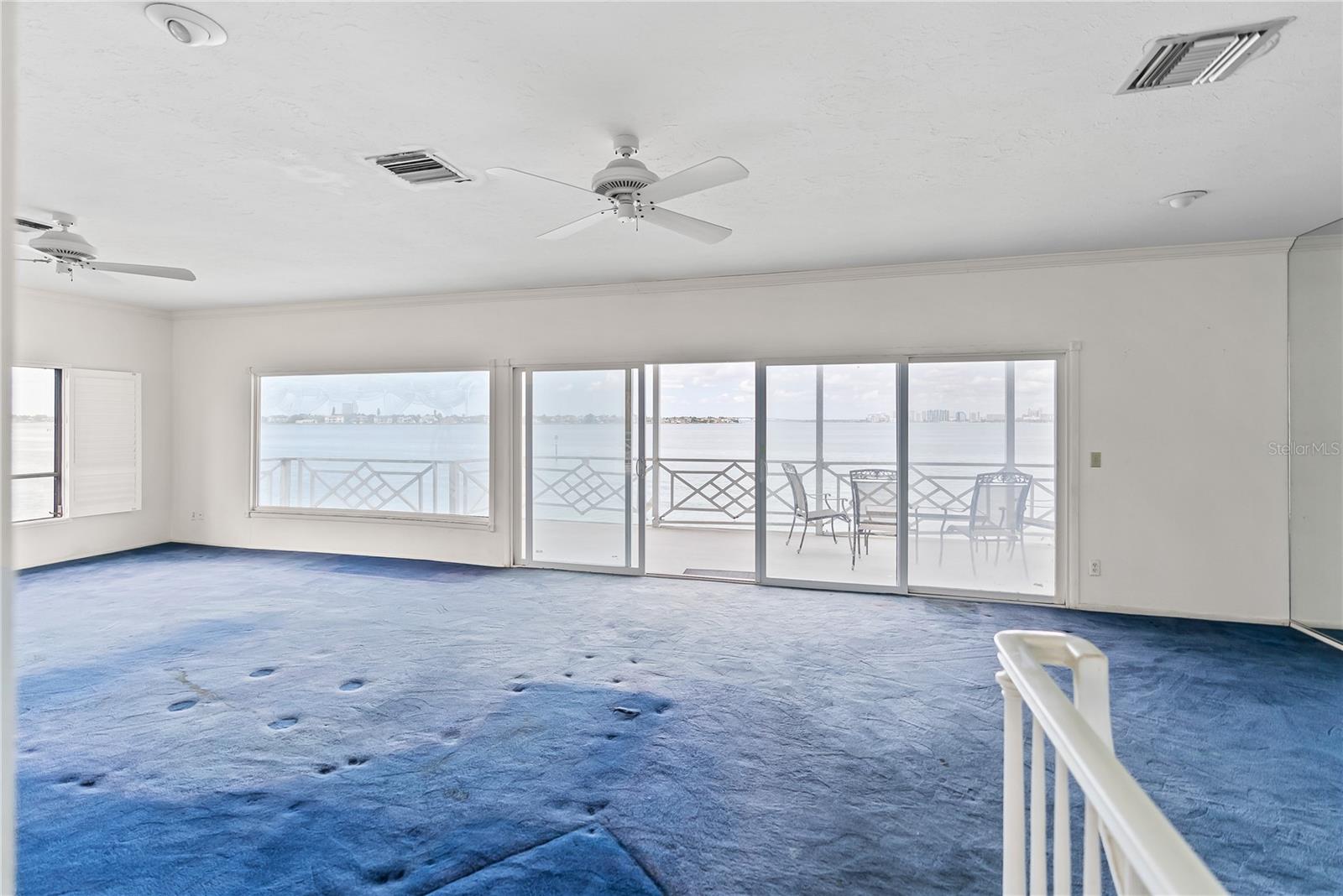 BAY ISLAND - Residential