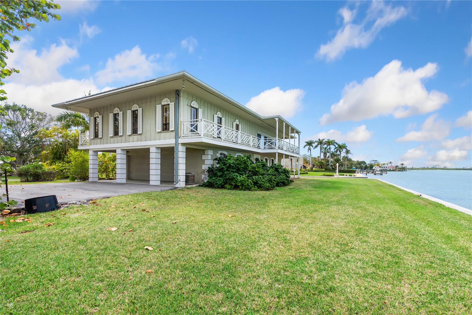 BAY ISLAND - Residential