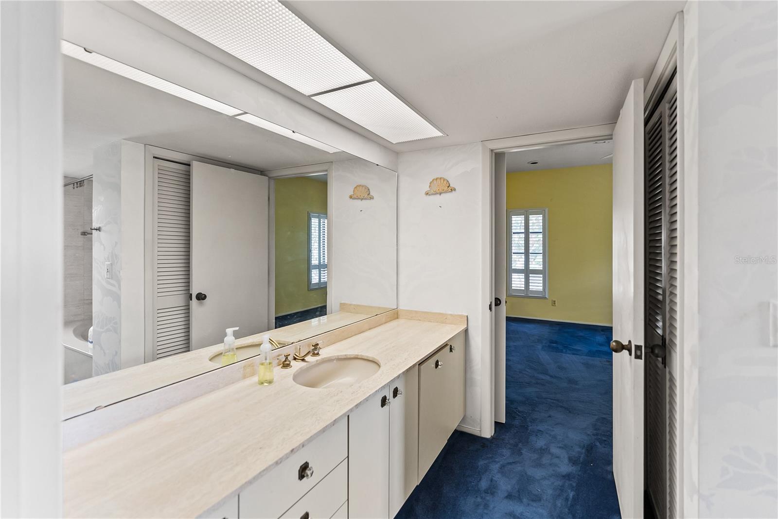 BAY ISLAND - Residential