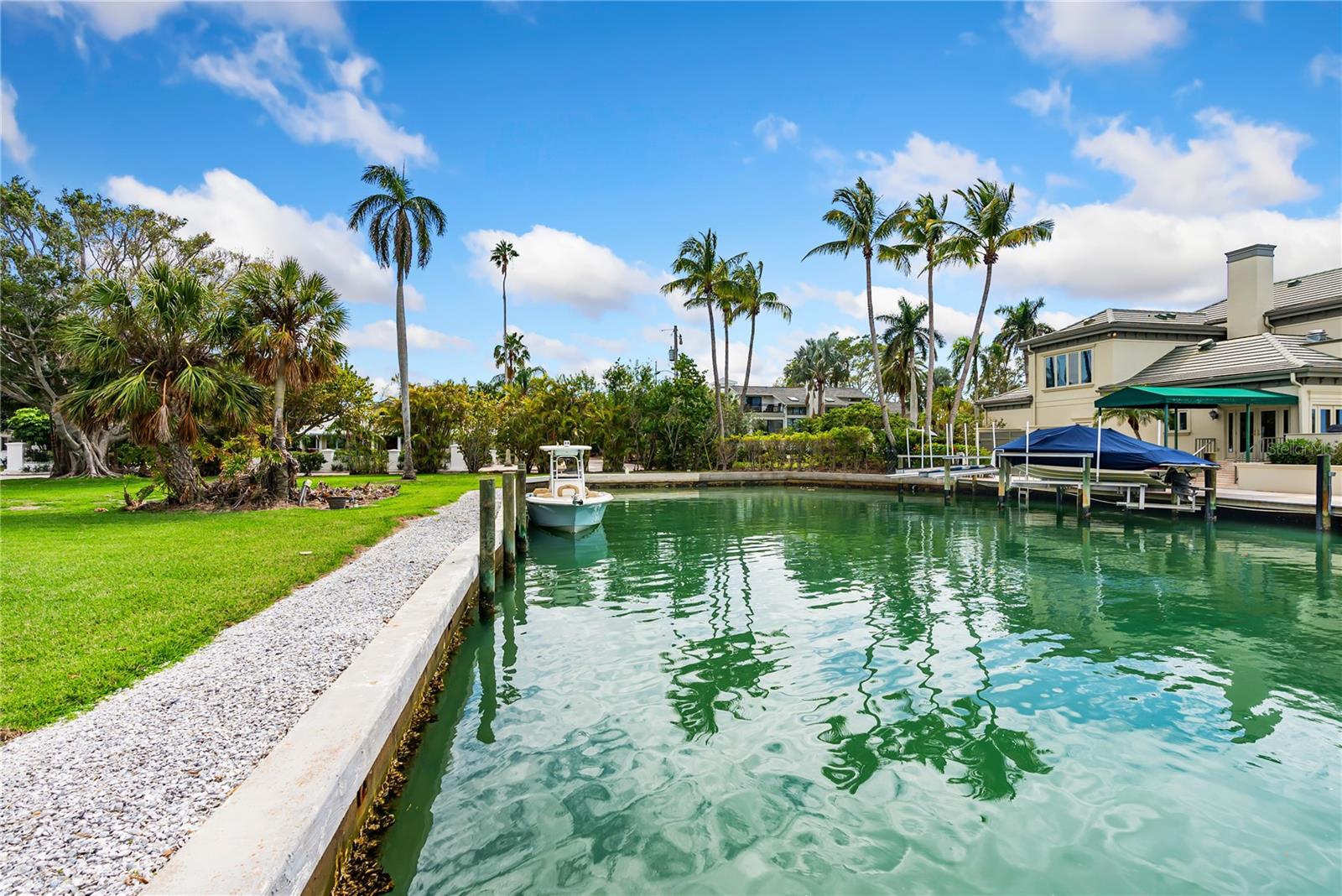 BAY ISLAND - Residential