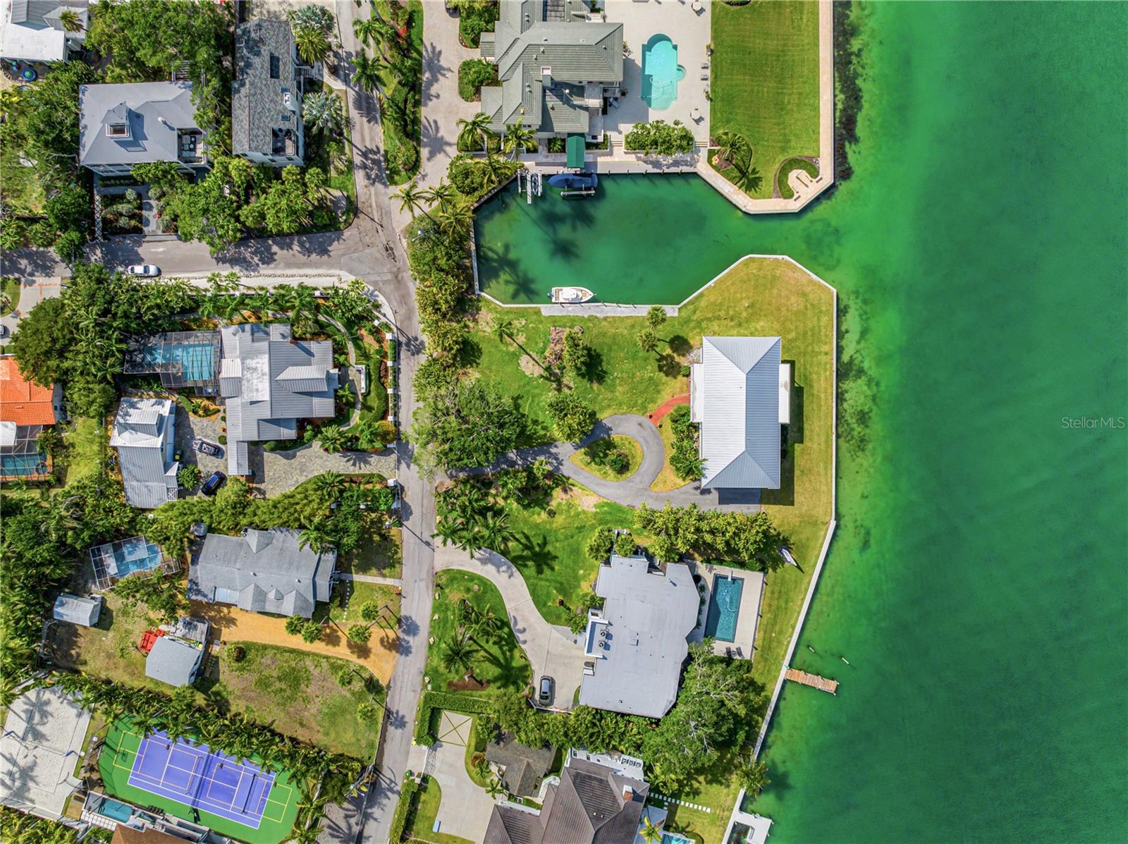 BAY ISLAND - Residential