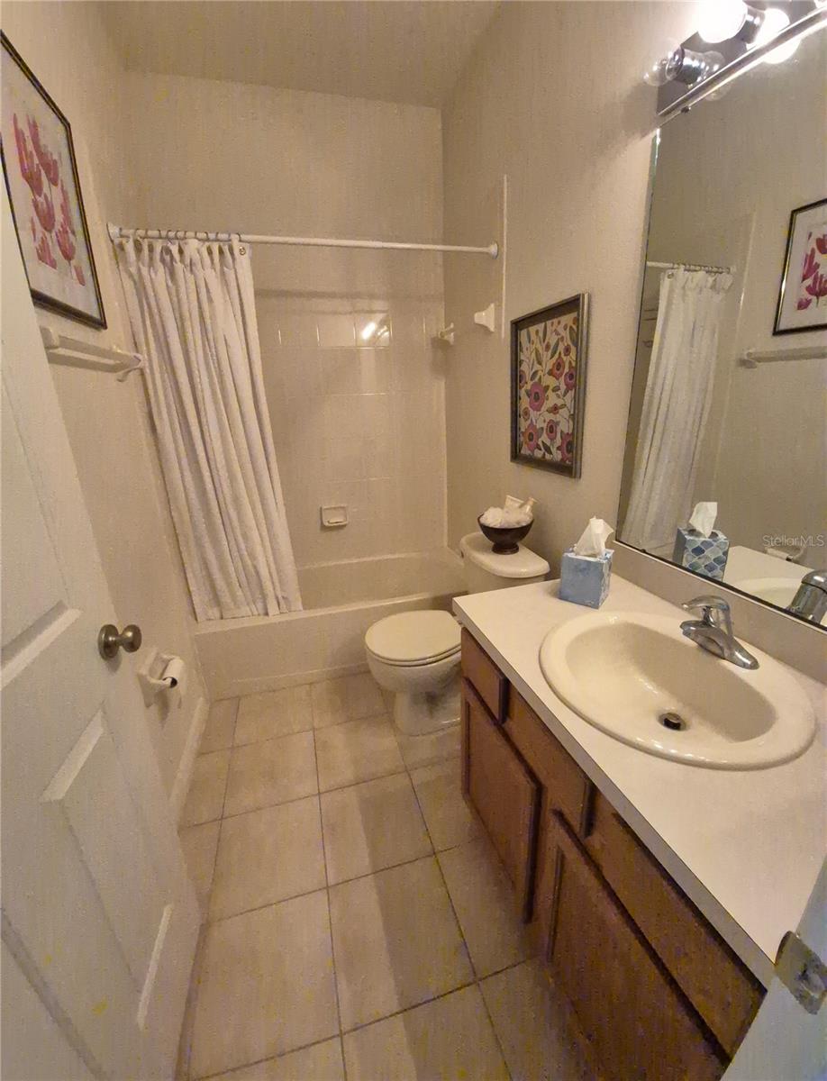 WESTMONT OAKS - Residential