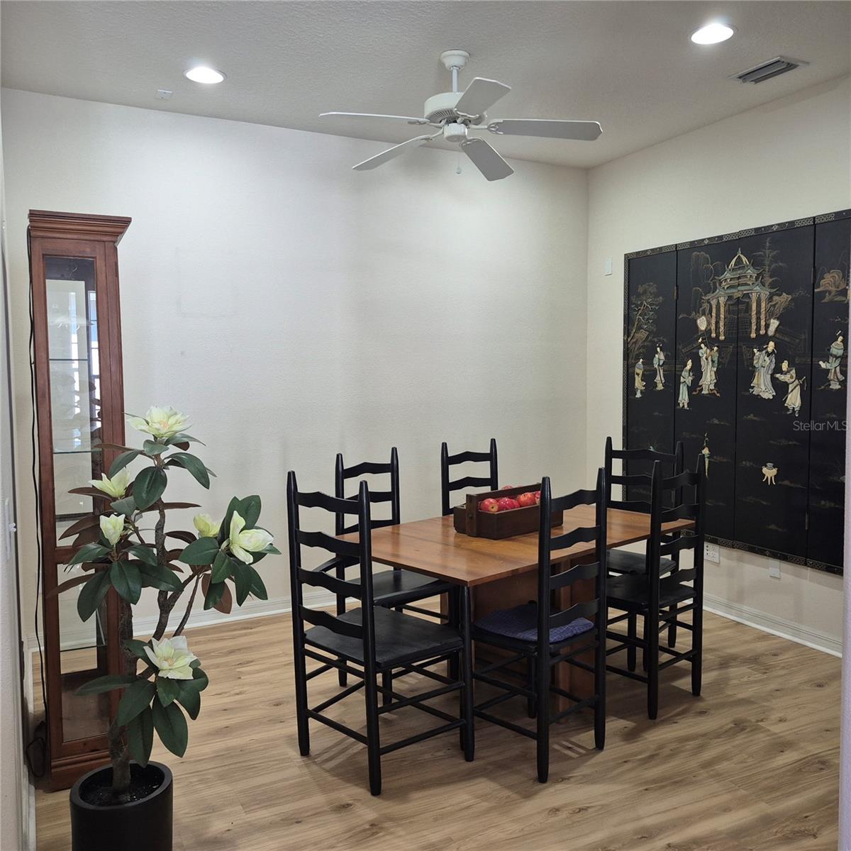 WESTMONT OAKS - Residential