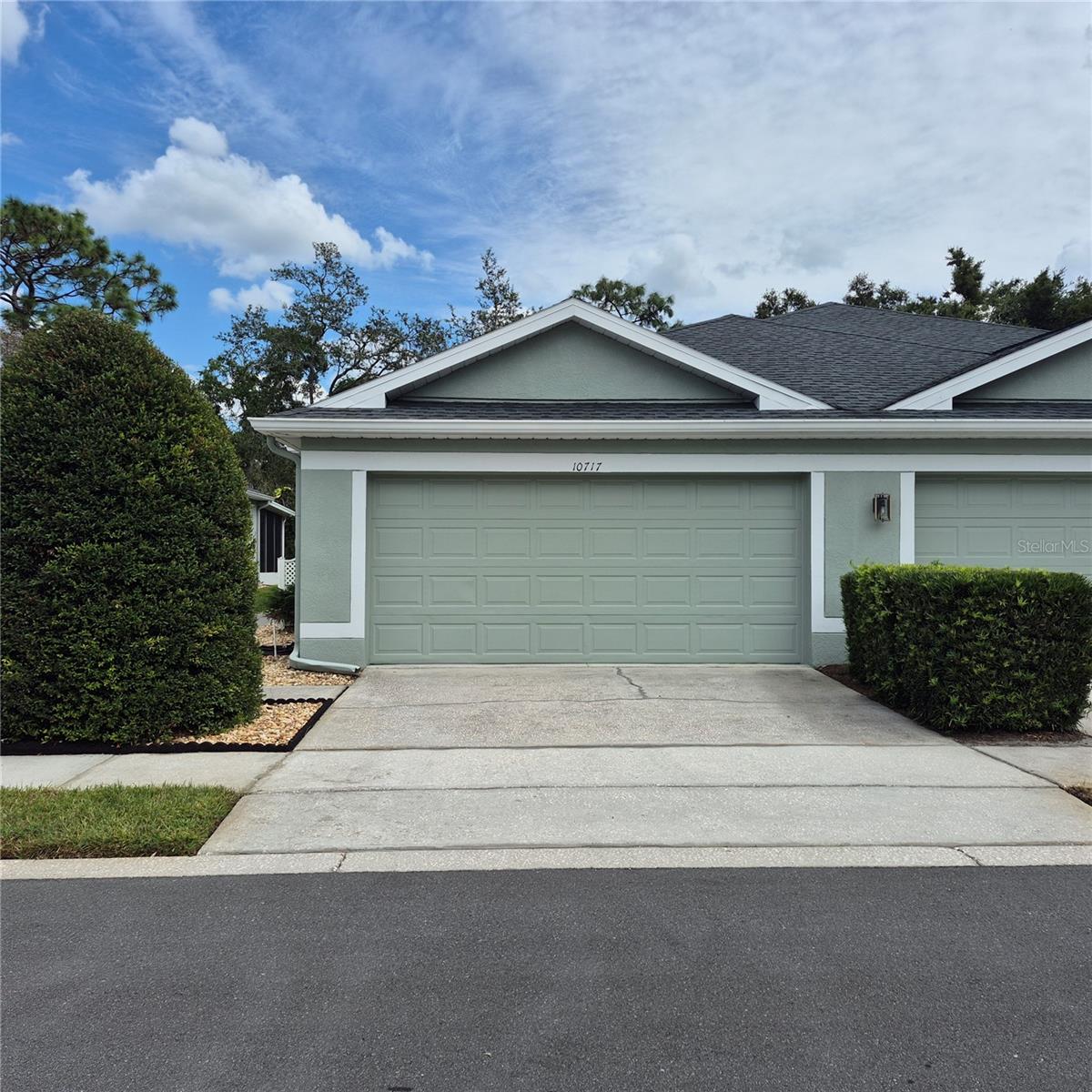 WESTMONT OAKS - Residential