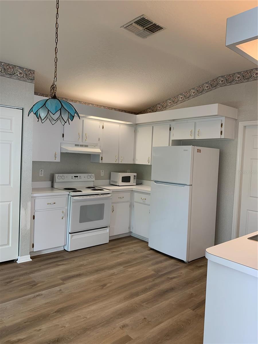 OAK RUN LAUREL OAKS - Residential