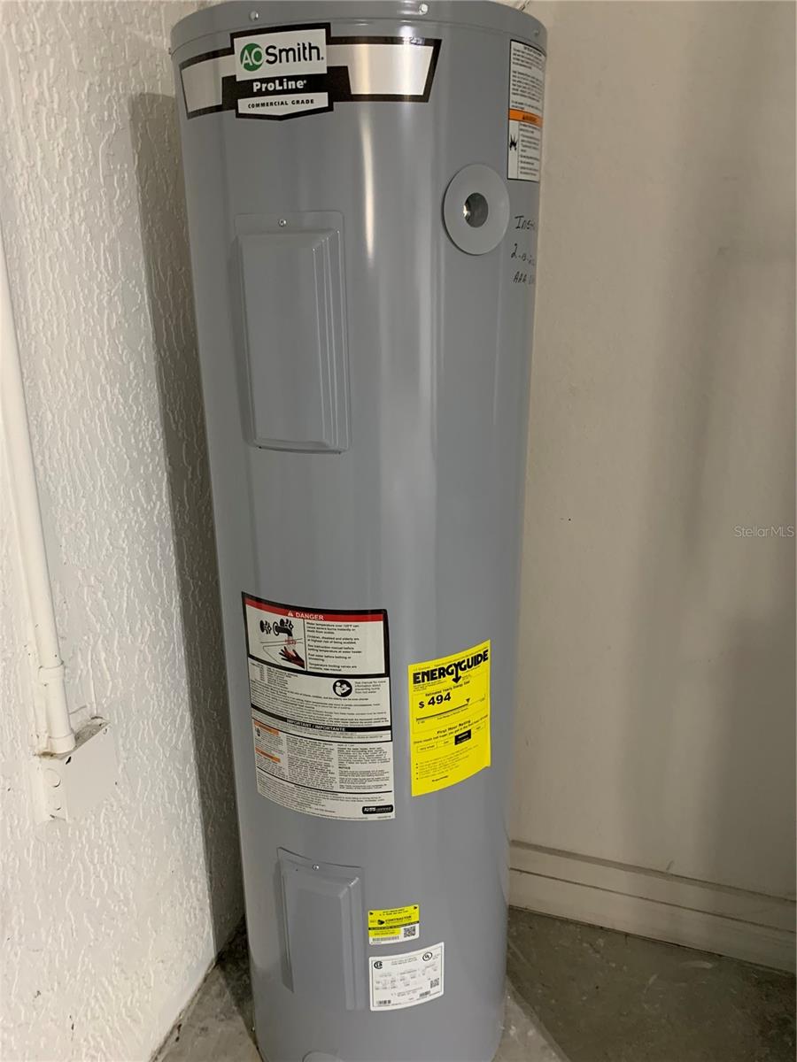 OAK RUN LAUREL OAKS - Residential