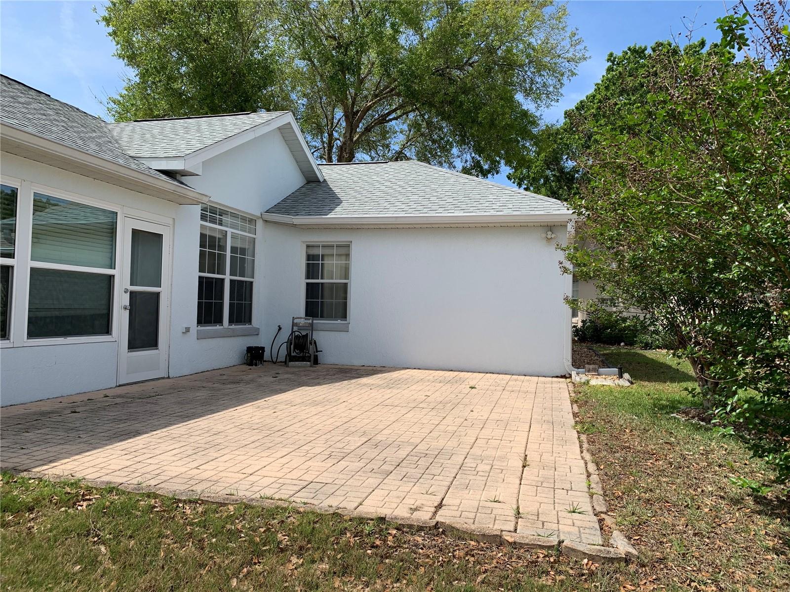 OAK RUN LAUREL OAKS - Residential