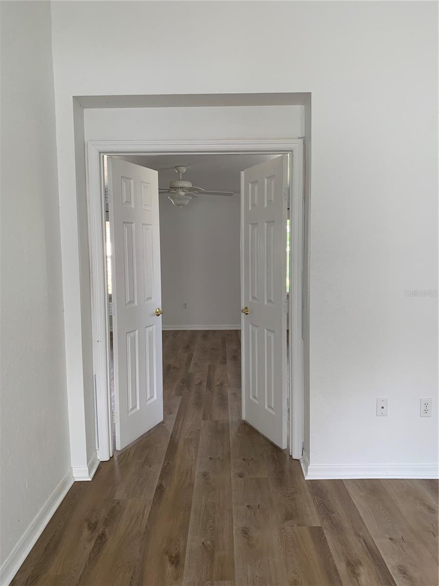 OAK RUN LAUREL OAKS - Residential