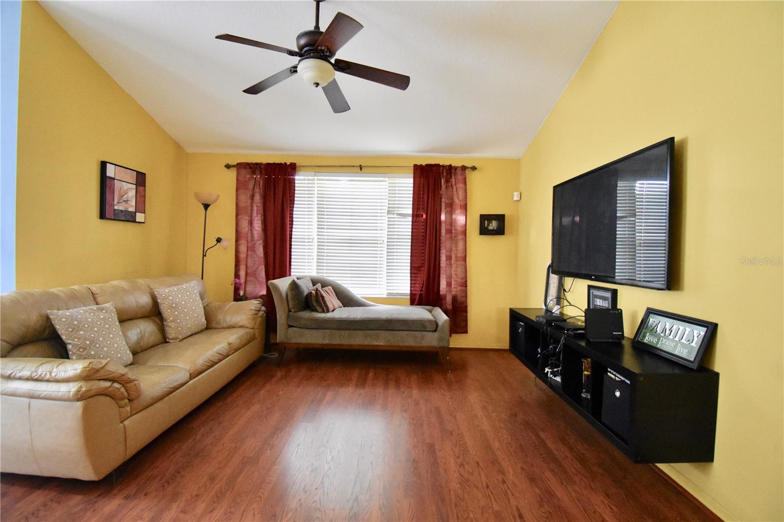 LAKE SHORE RANCH PH II B - Residential