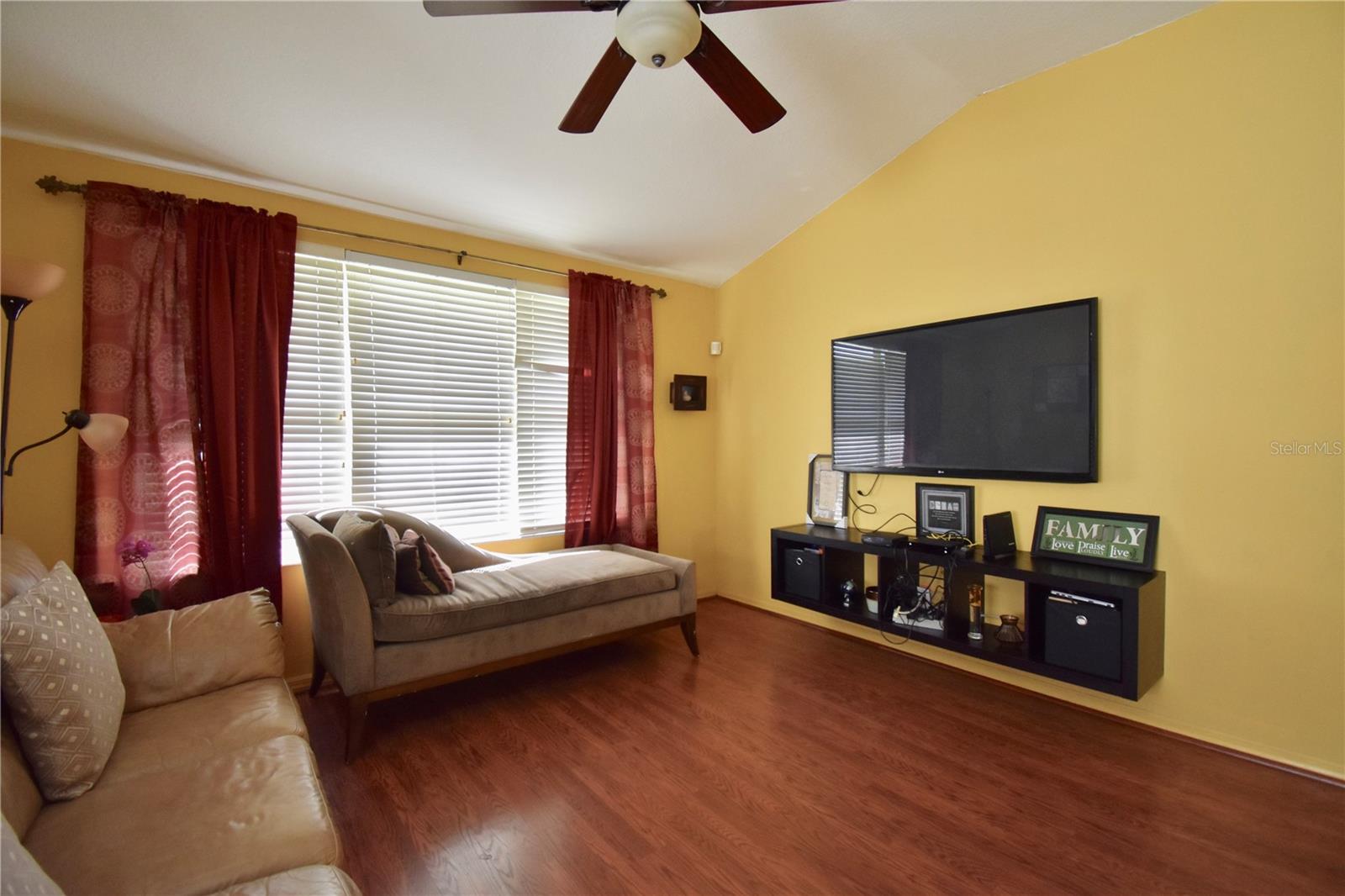 LAKE SHORE RANCH PH II B - Residential