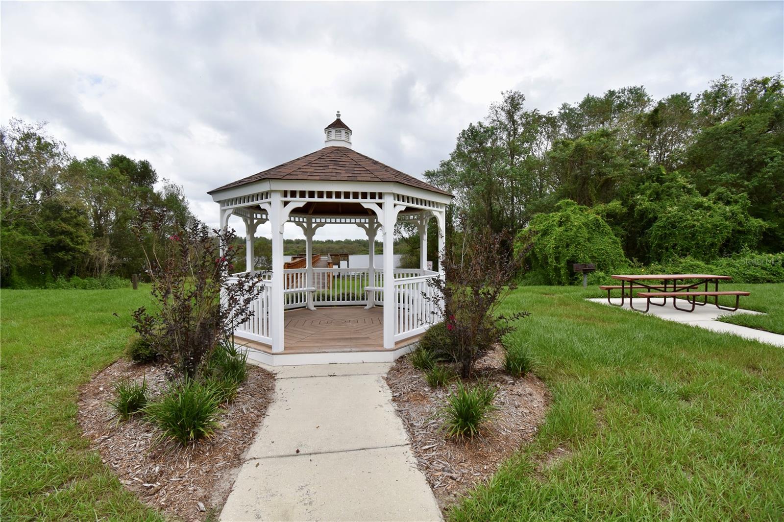 LAKE SHORE RANCH PH II B - Residential