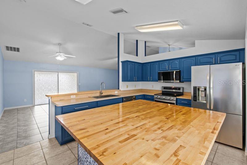 GROVELAND WESTWOOD PH 02 - Residential