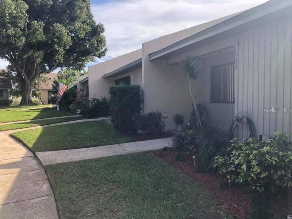 Photo of 2600 Lucerne Park Road #514, Winter Haven, FL 33881 (MLS # L4957356)