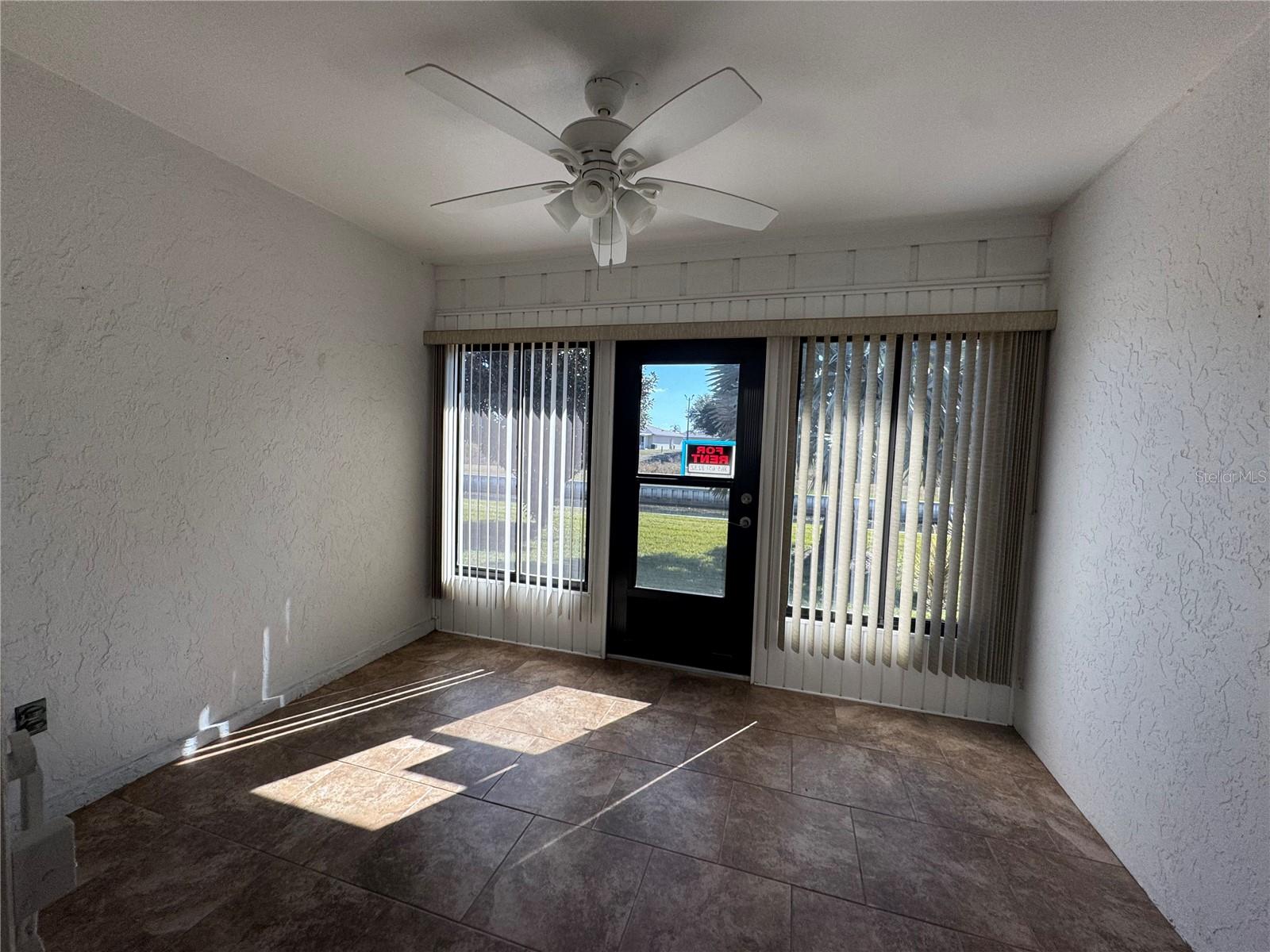 LAKE POINT LANDING - Residential Lease